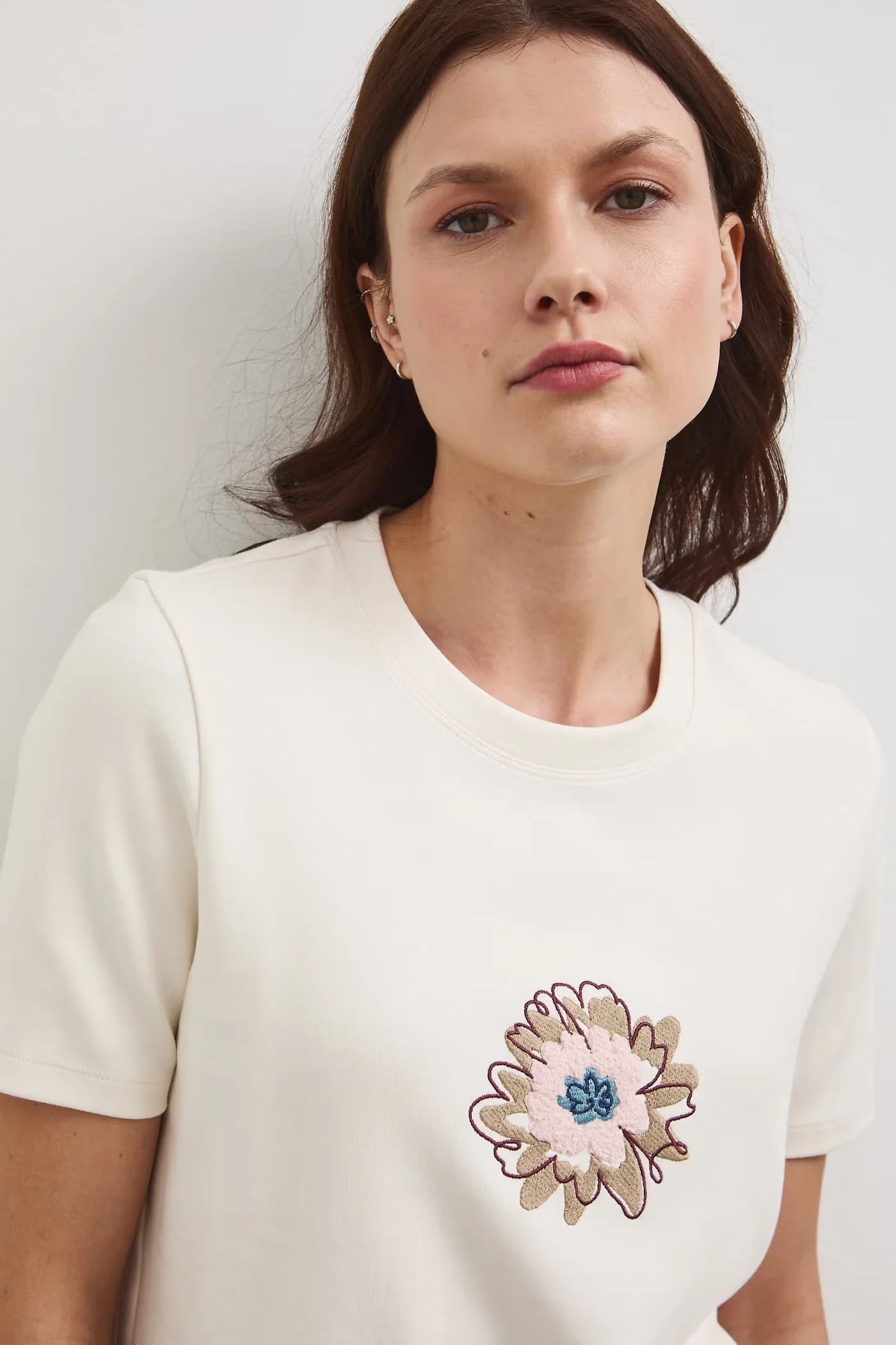 футболка бежевая для женщин - фото 4