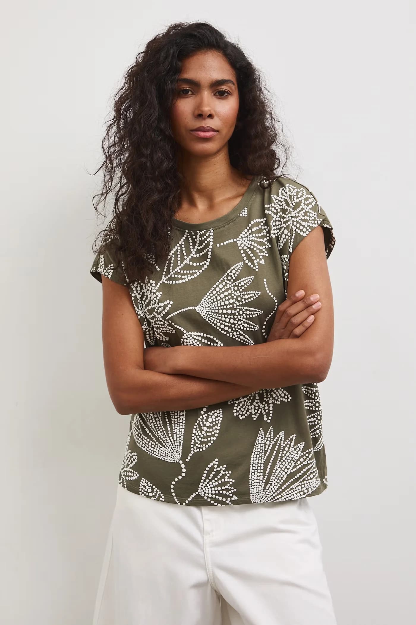 Хлопковая футболка зеленая для женщин - фото 2