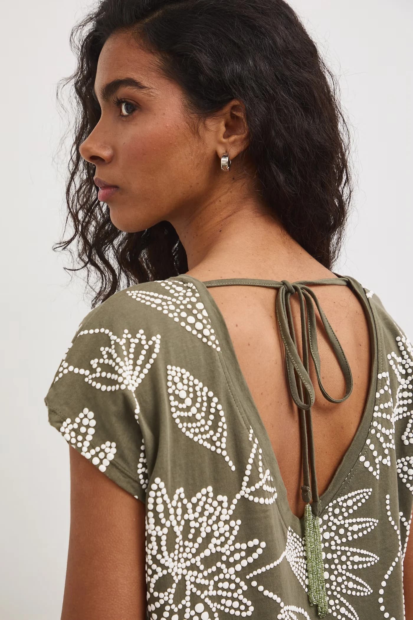 Хлопковая футболка зеленая для женщин - фото 3