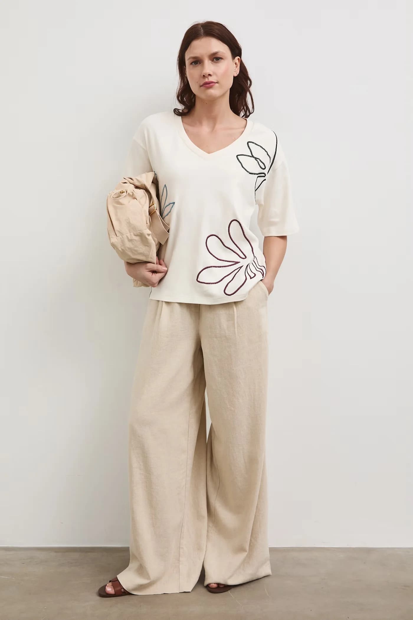 Хлопковая футболка бежевая для женщин