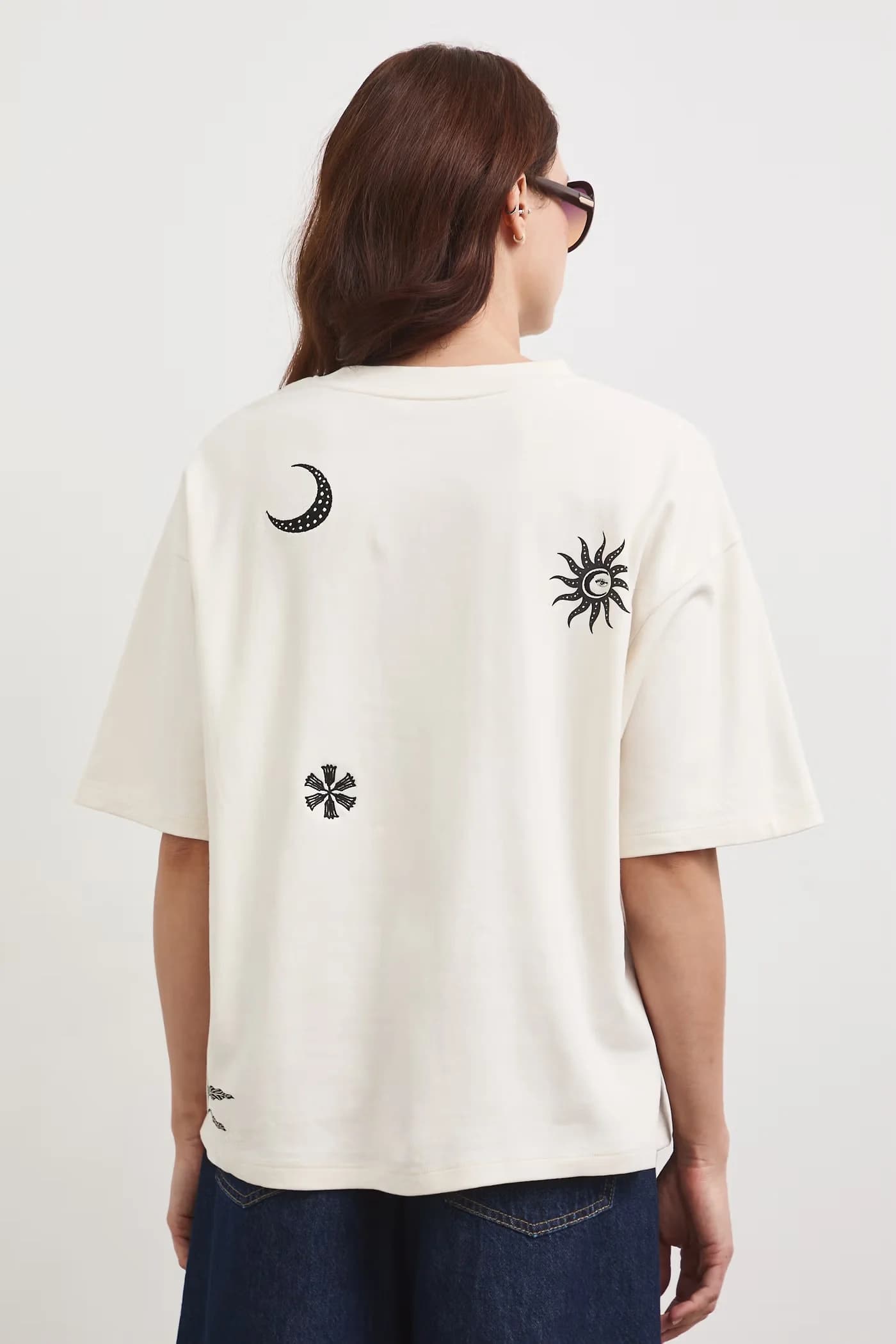 футболка бежевая для женщин - фото 4