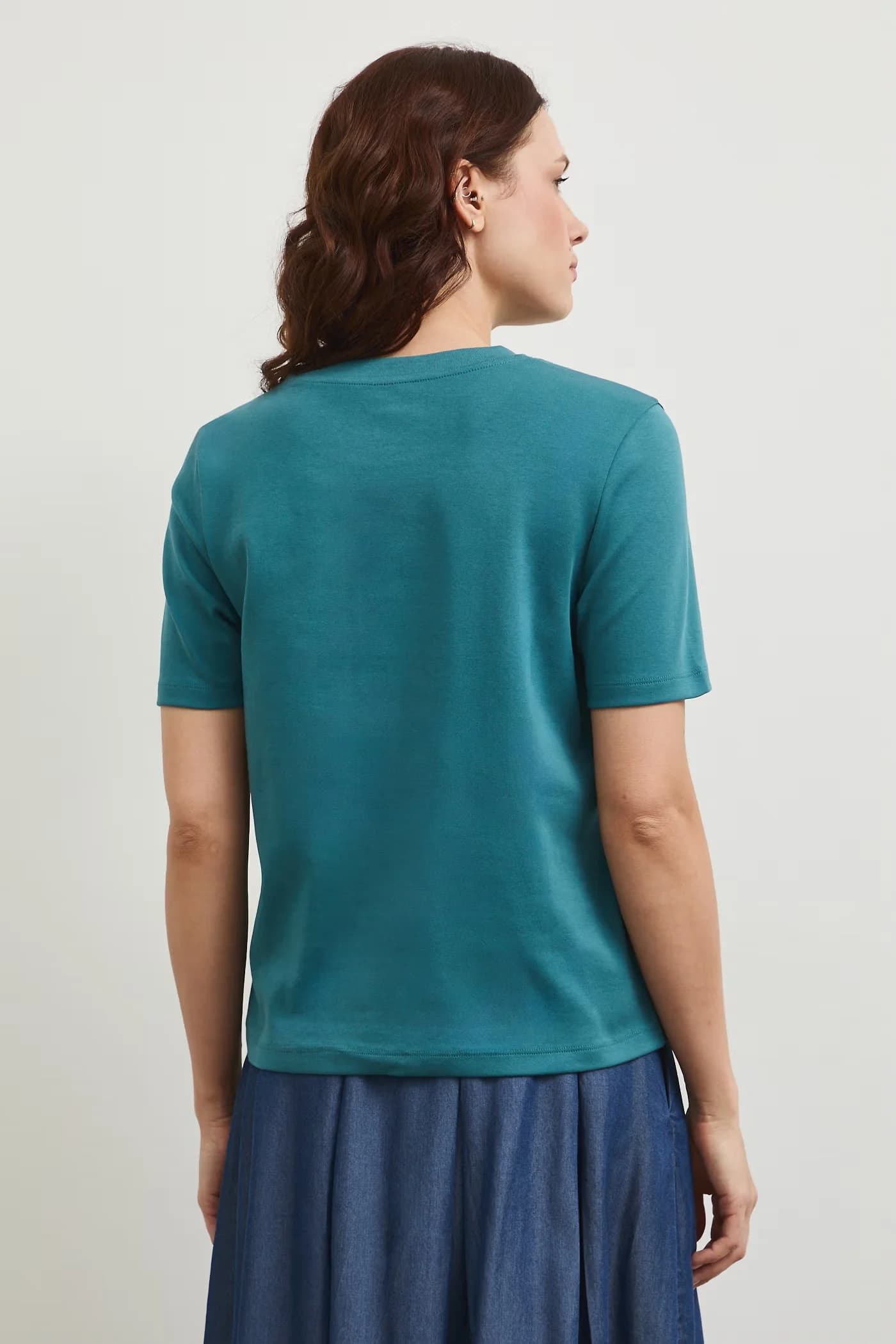 футболка бирюзовая для женщин - фото 3