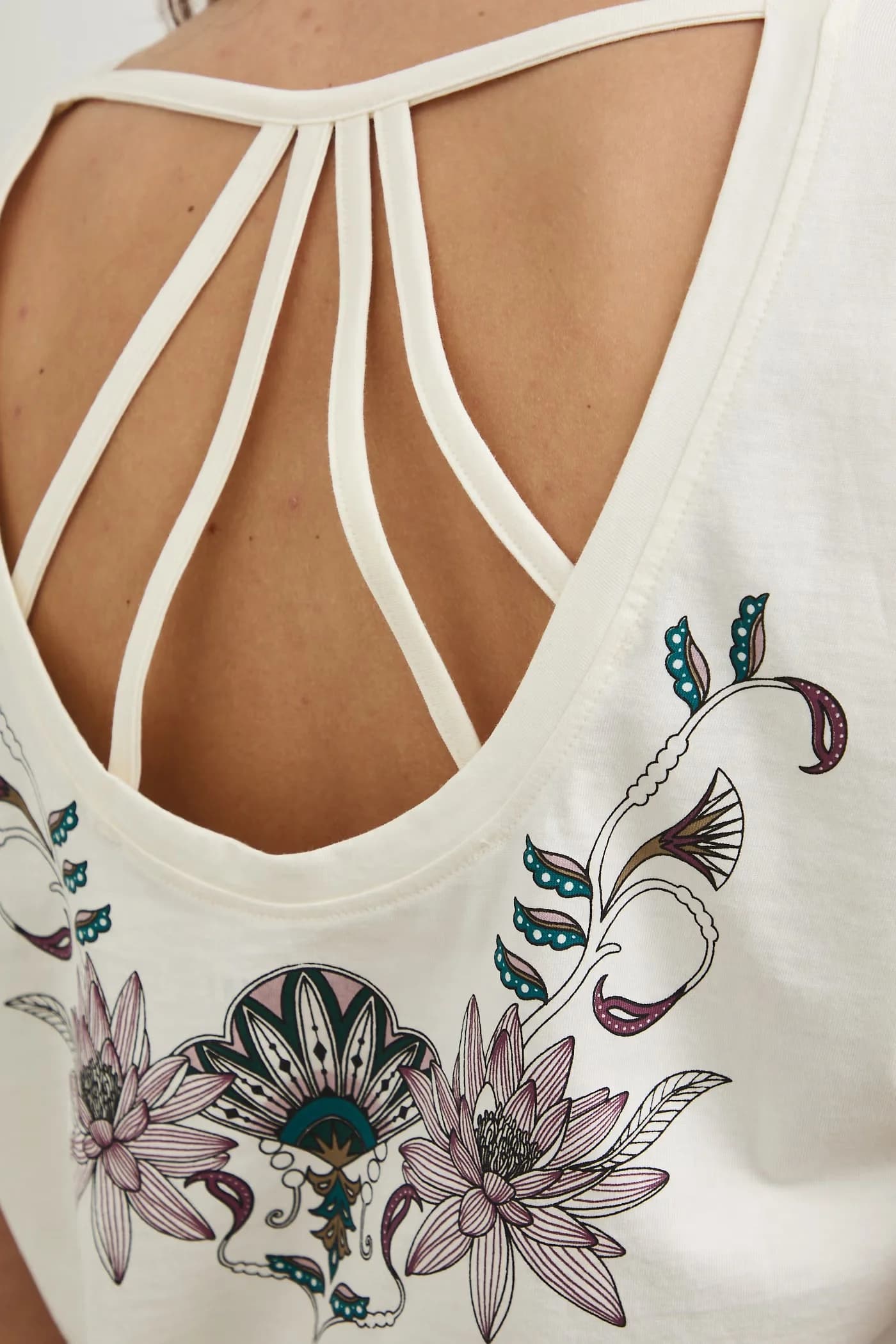 Хлопковая футболка бежевая для женщин - фото 5