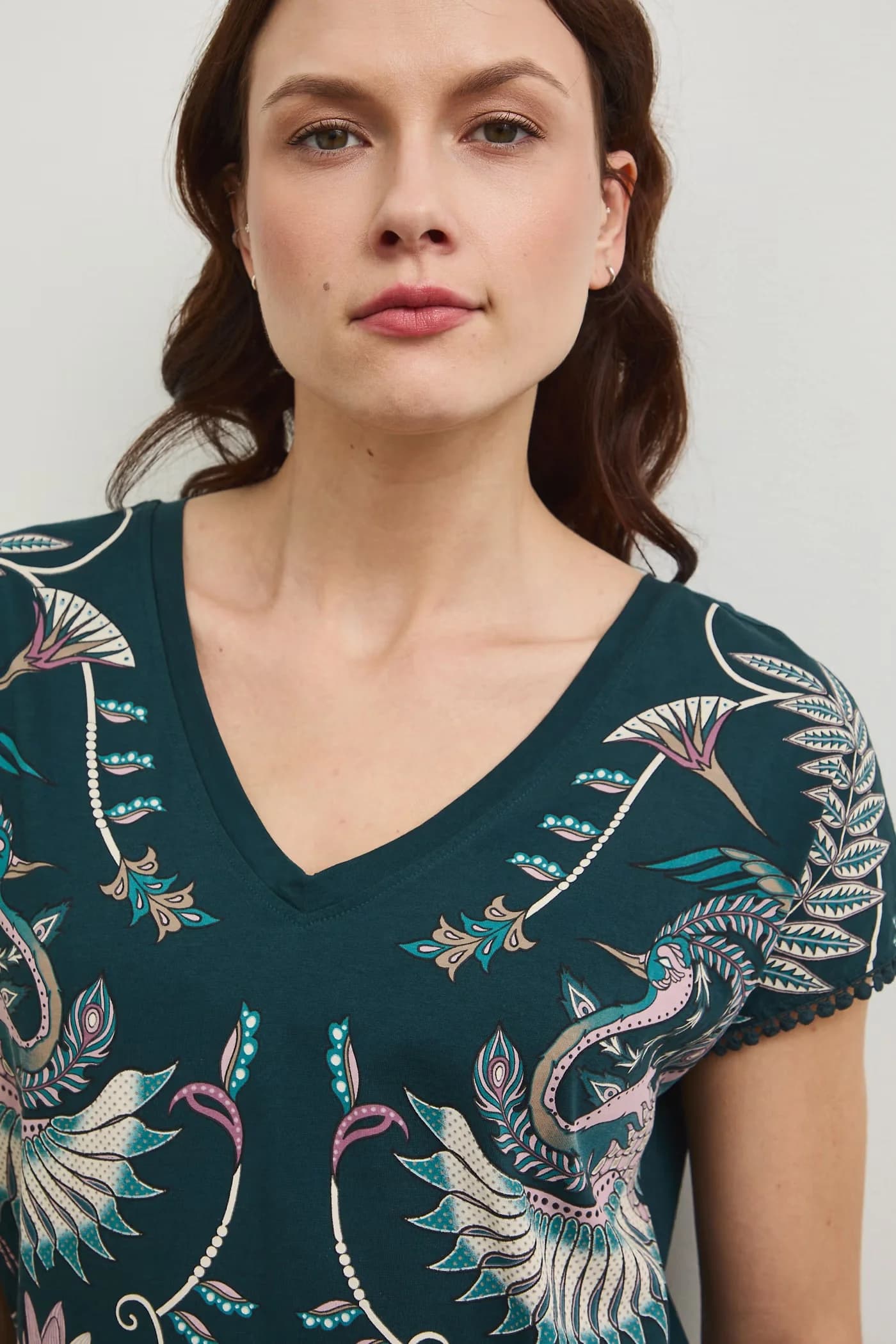 Хлопковая футболка зеленая для женщин - фото 4