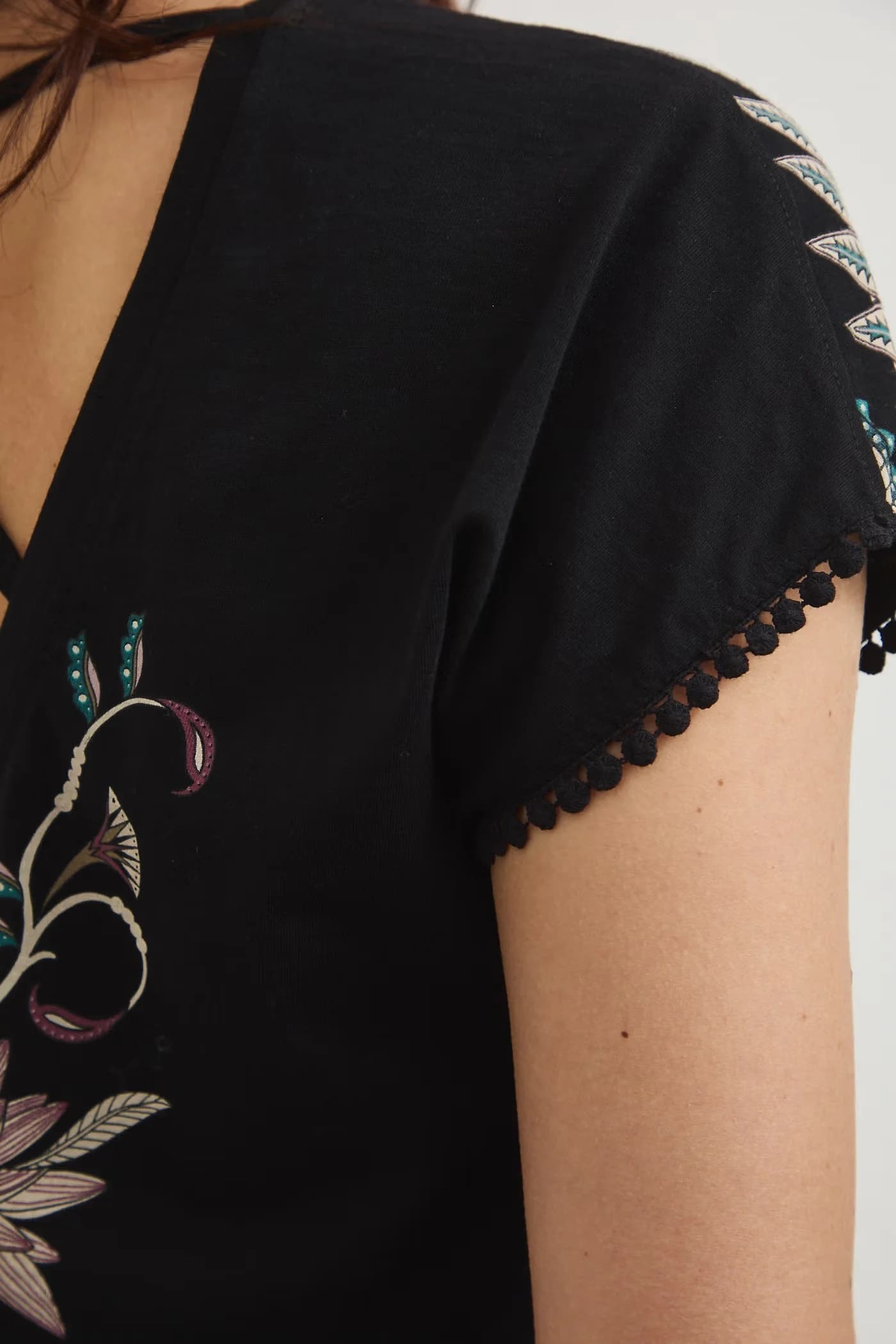 Хлопковая футболка черная для женщин - фото 5