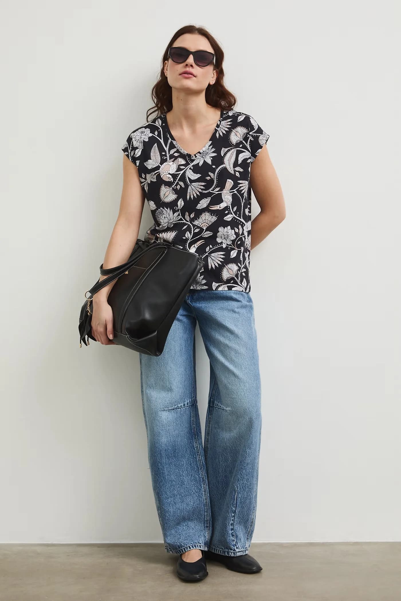 Хлопковая футболка черная для женщин