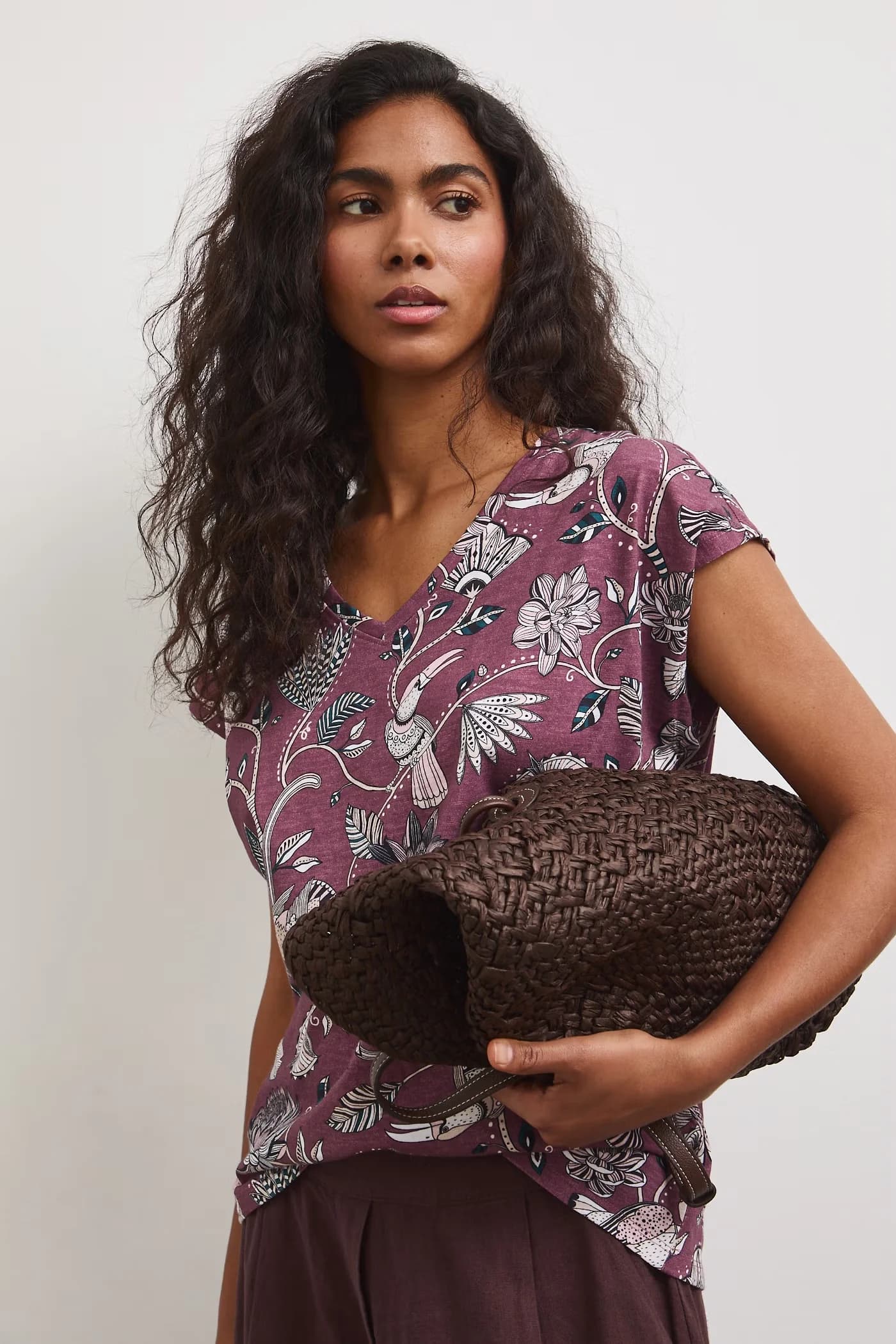 Хлопковая футболка бордовая для женщин