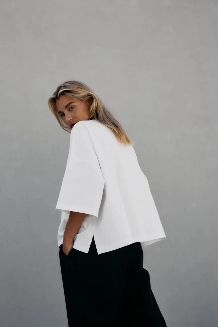 Базовая женская футболка KOAI из хлопка - фото 5