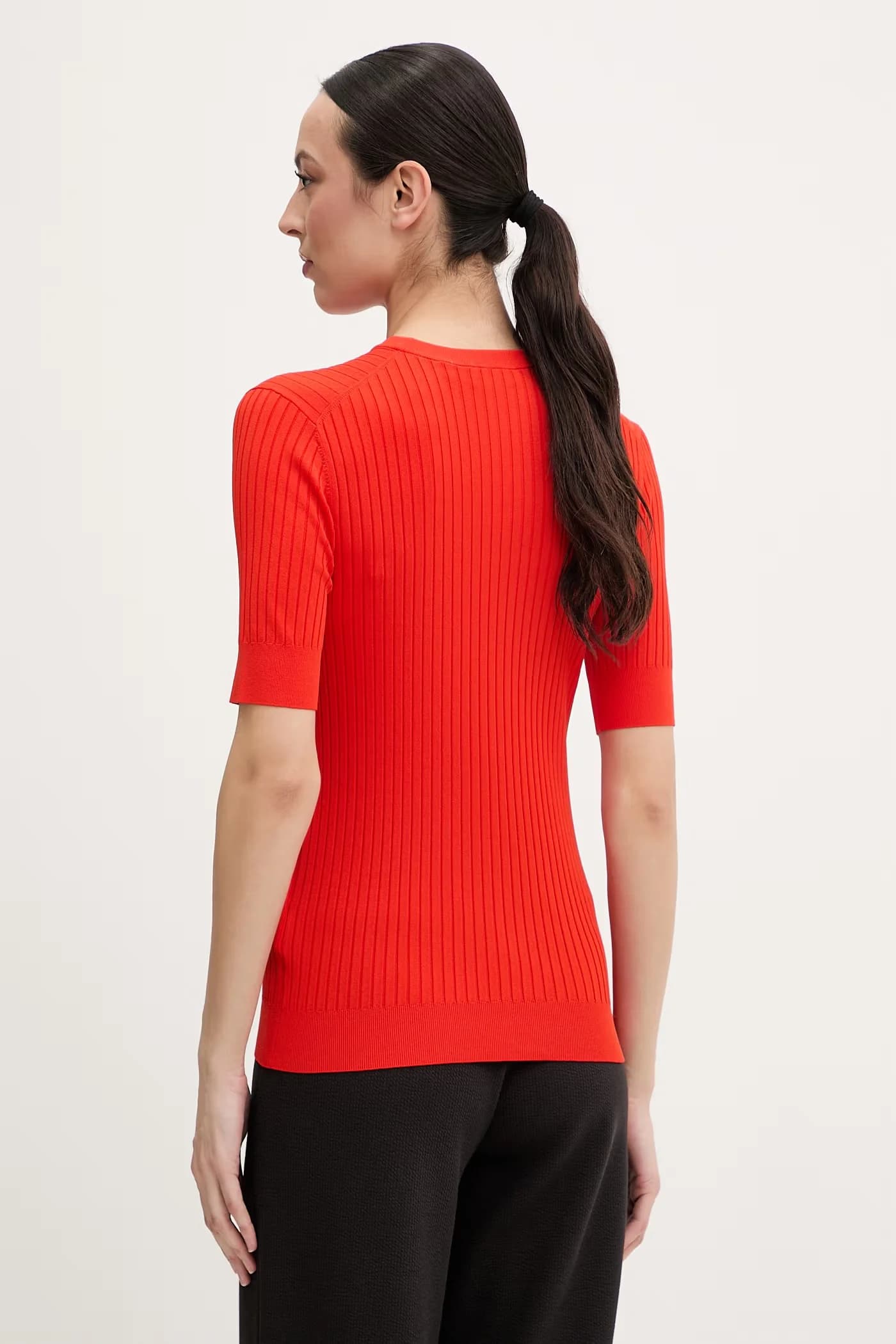 Базовая женская футболка с вискозой JADOU - фото 3