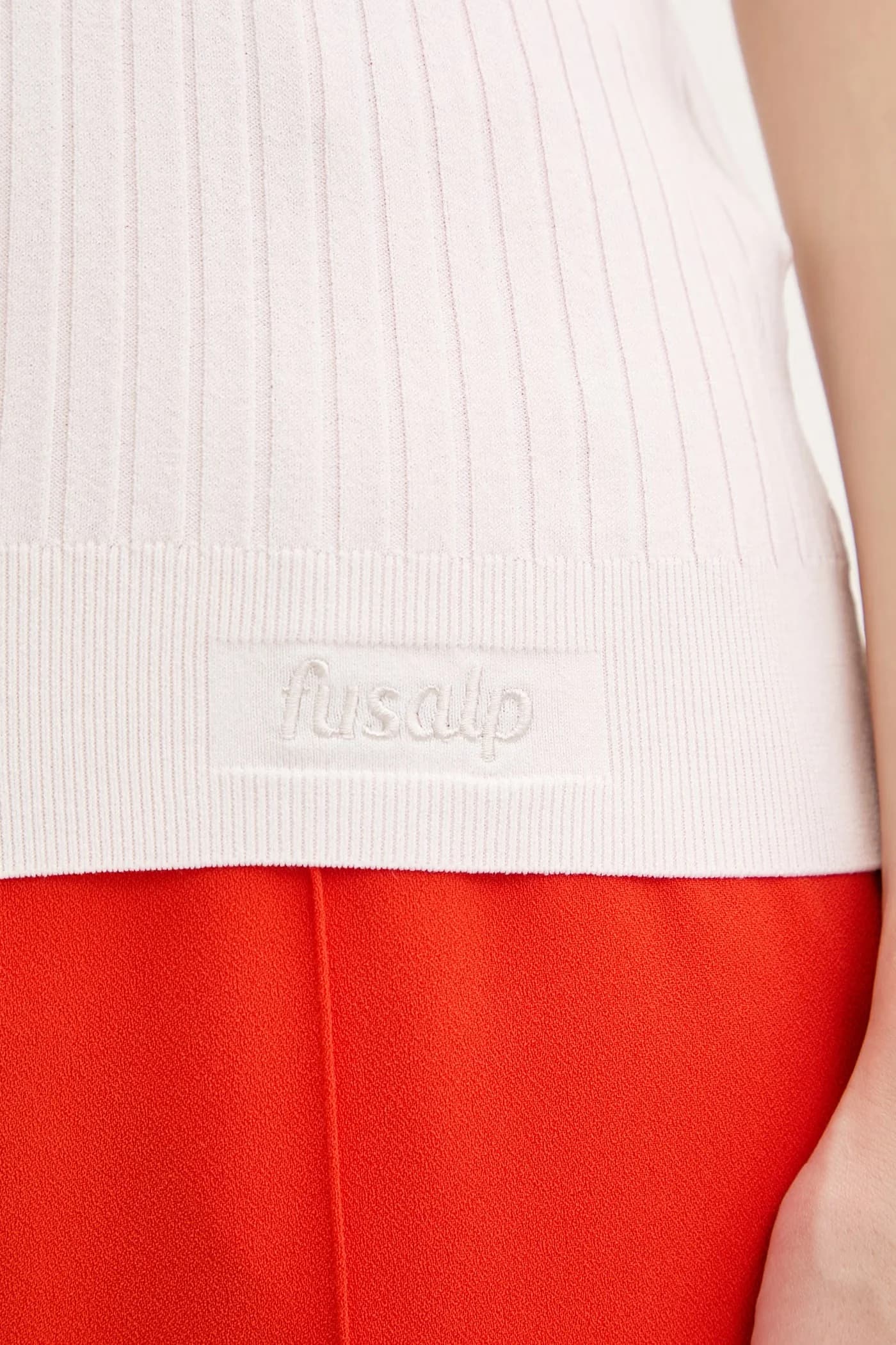 Базовая женская футболка с вискозой JADOU - фото 5