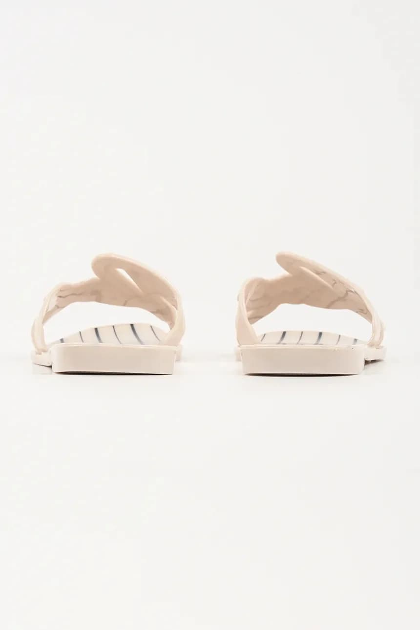 Желейные женские шлепанцы на плоской подошве - фото 3