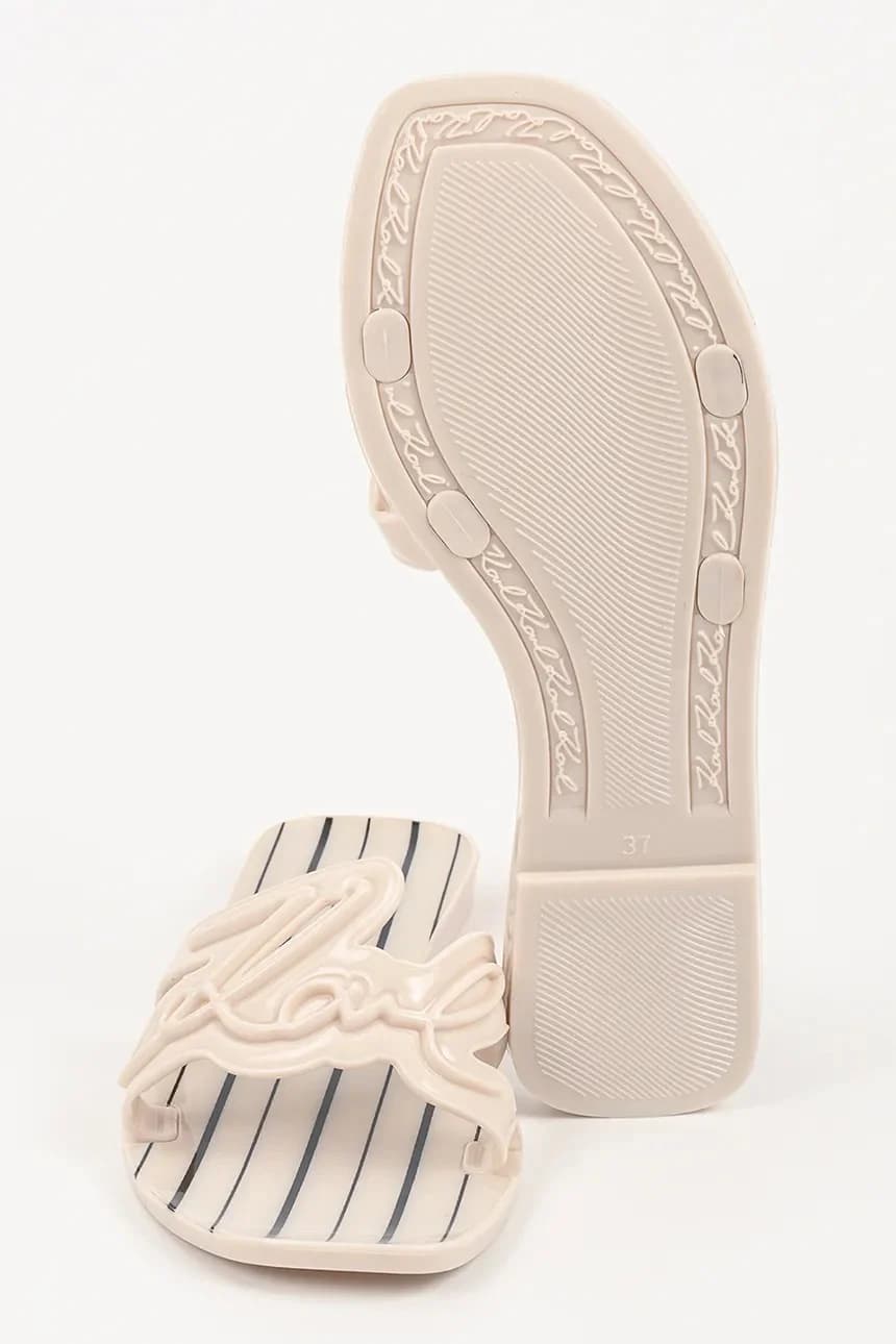 Желейные женские шлепанцы на плоской подошве - фото 5