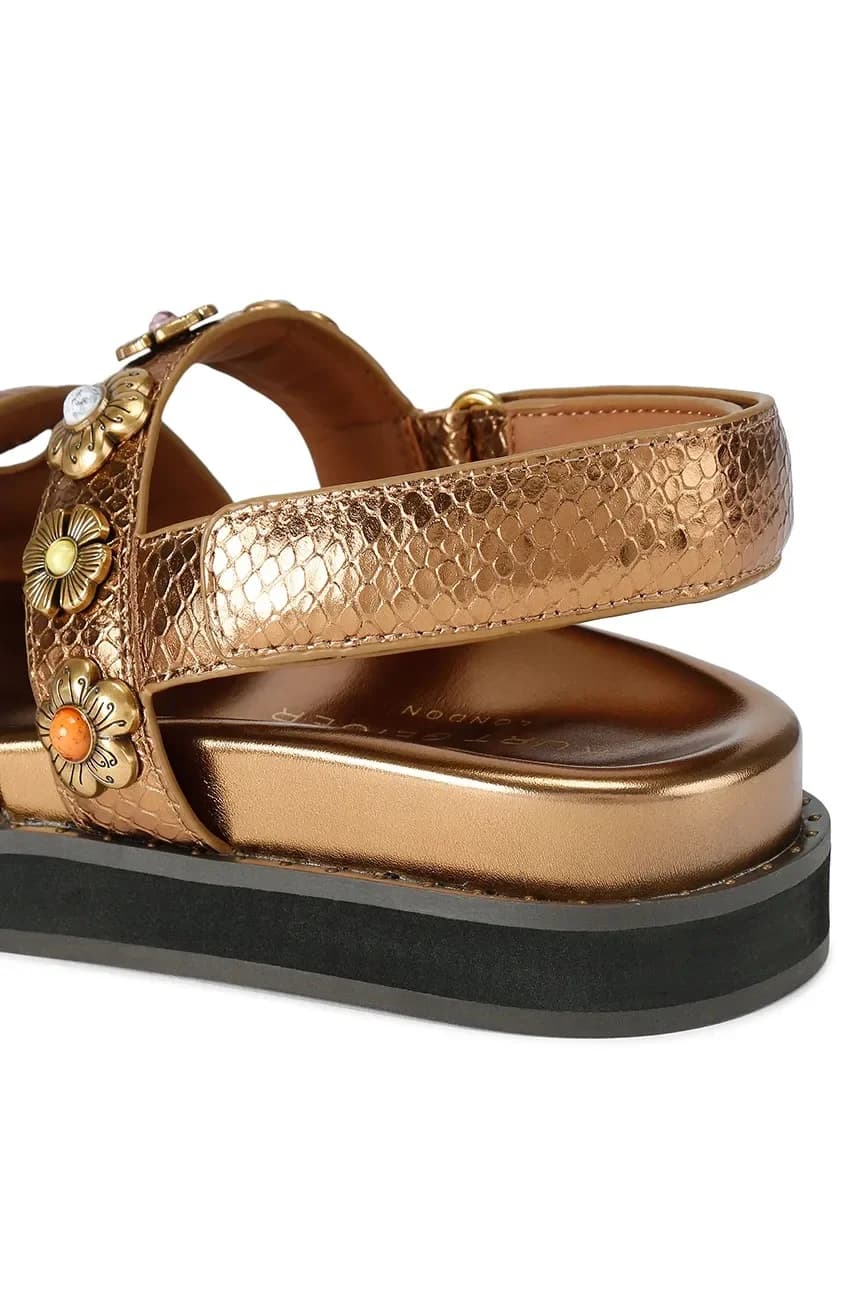 Женские шлепанцы на плоской подошве с вырезами Eagle - фото 3