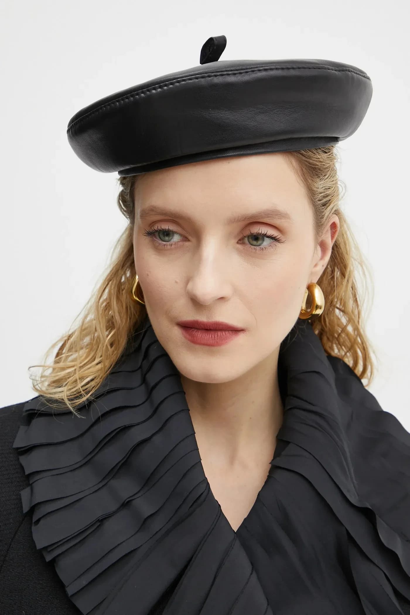 Кожаный берет - фото 7