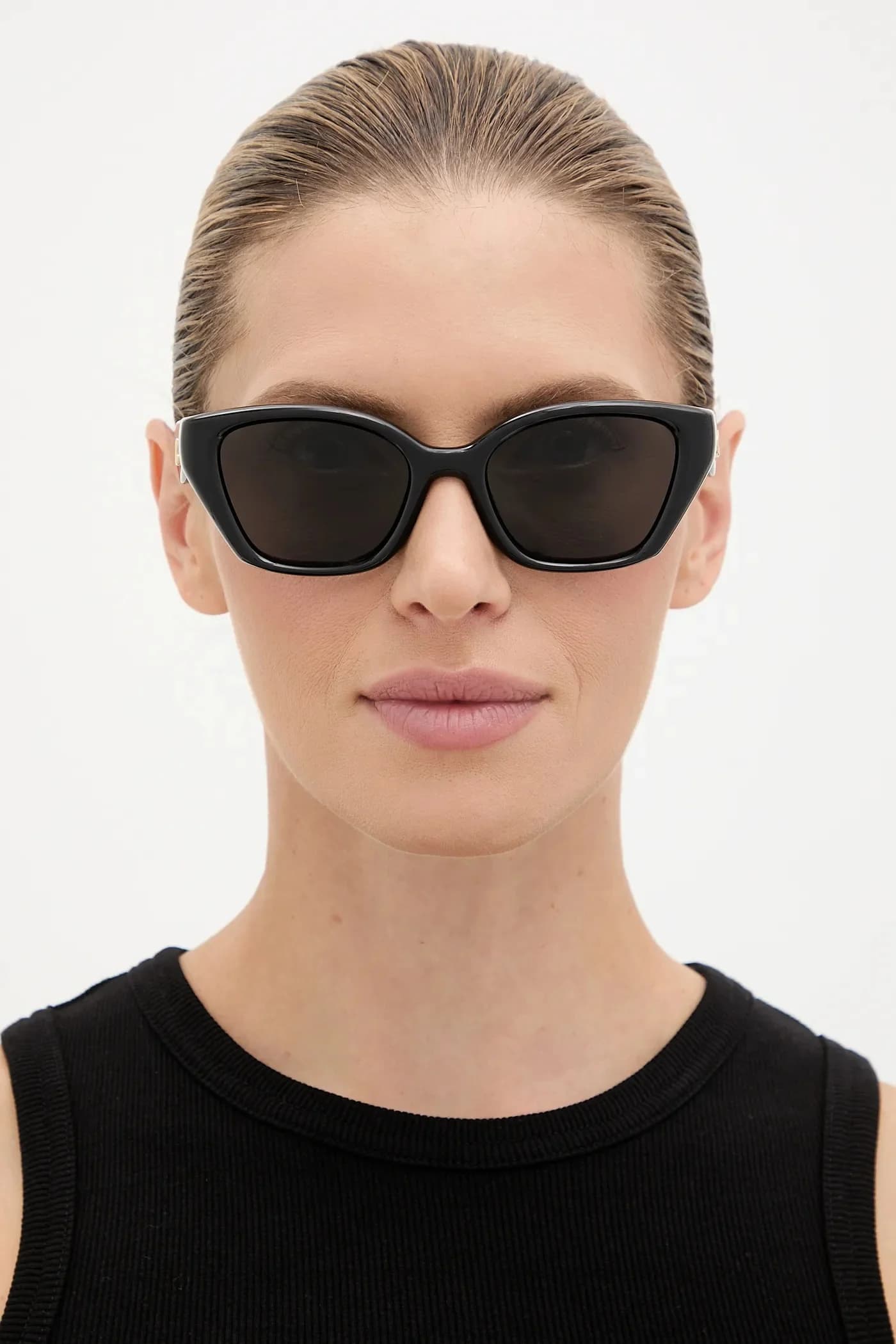 Солнцезащитные очки - фото 7