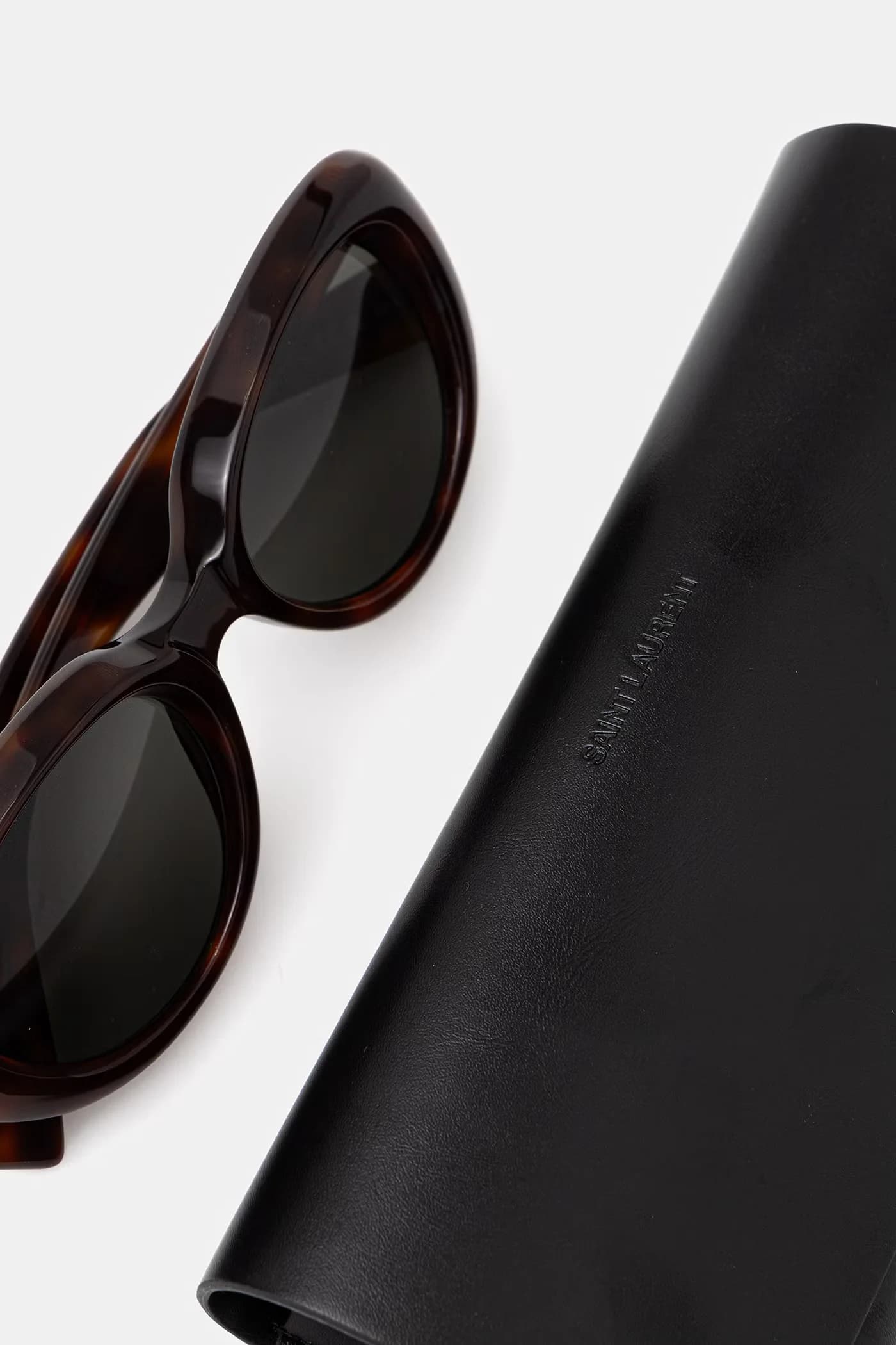 Женские солнцезащитные очки - фото 3