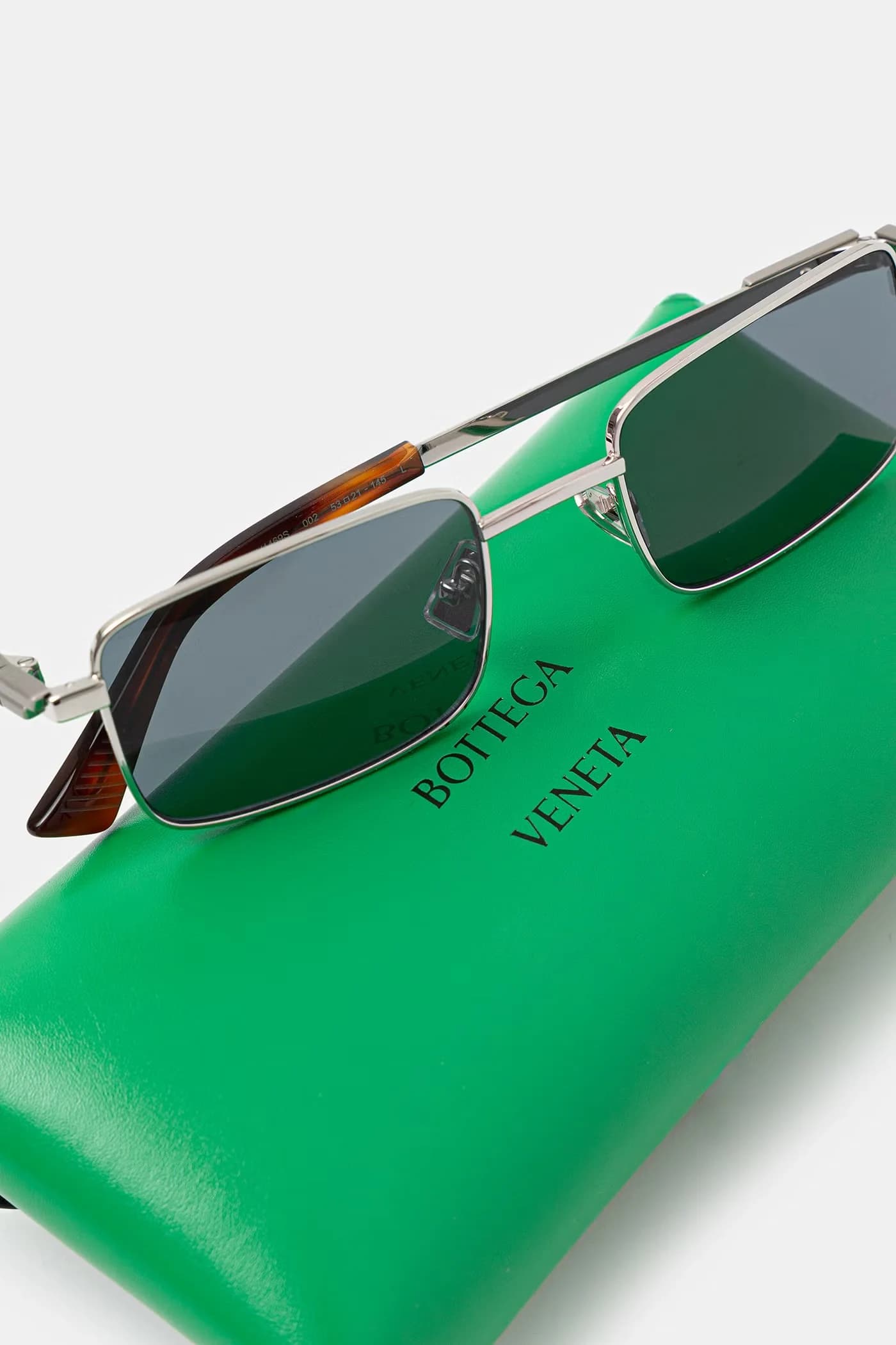 Солнцезащитные очки - фото 3