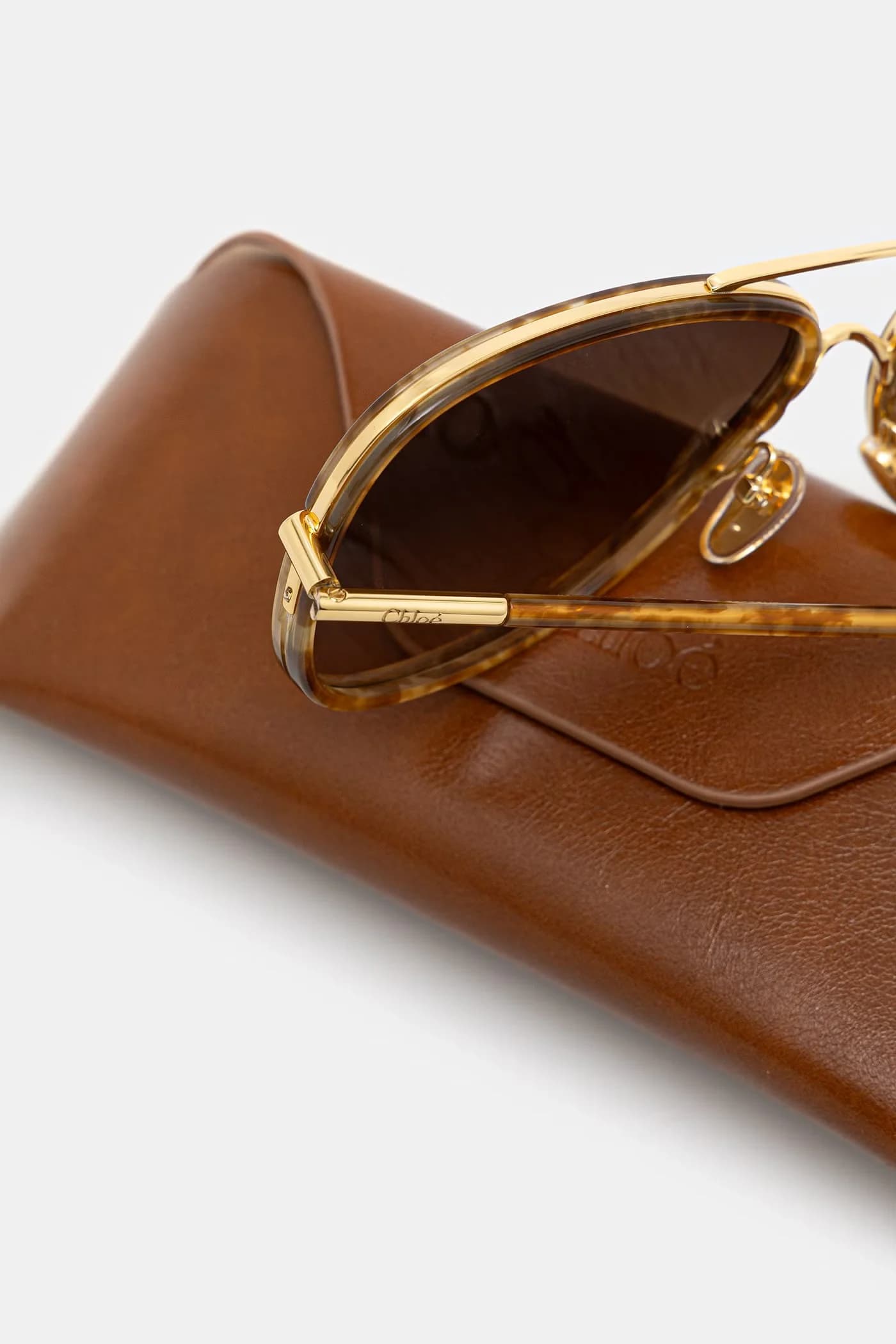 Женские солнцезащитные очки - фото 3