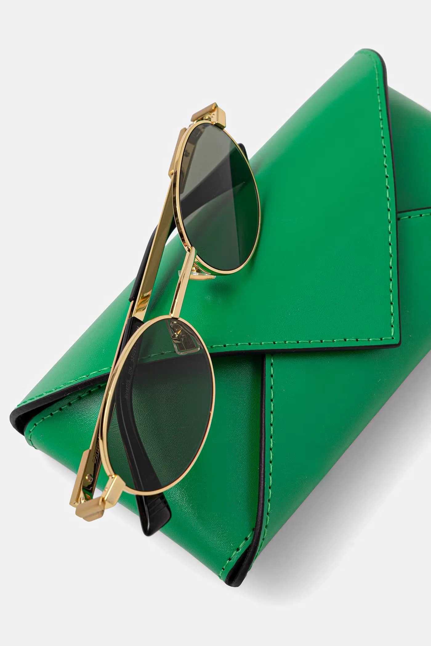 Солнцезащитные очки - фото 3