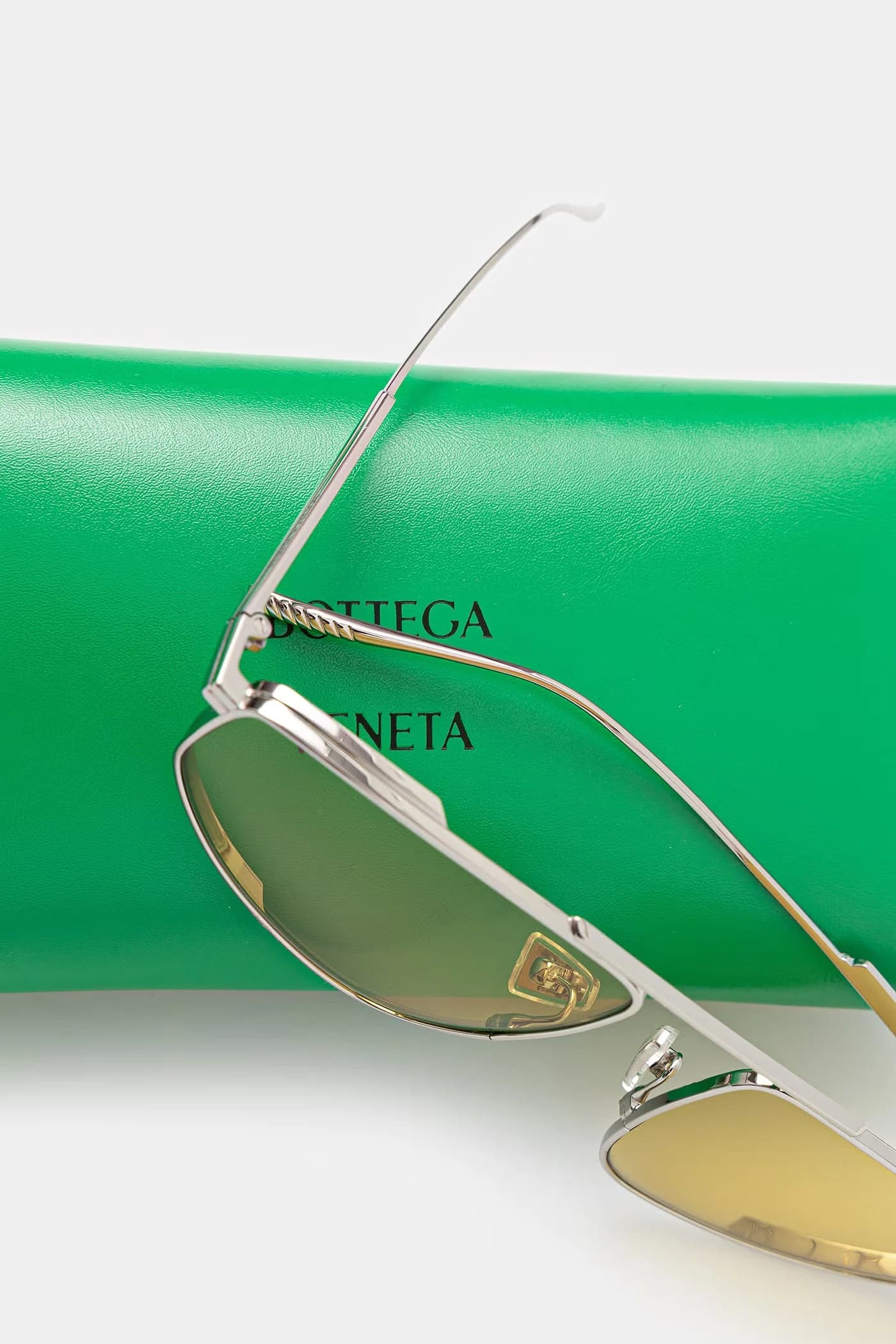 Женские солнцезащитные очки-авиаторы - фото 4