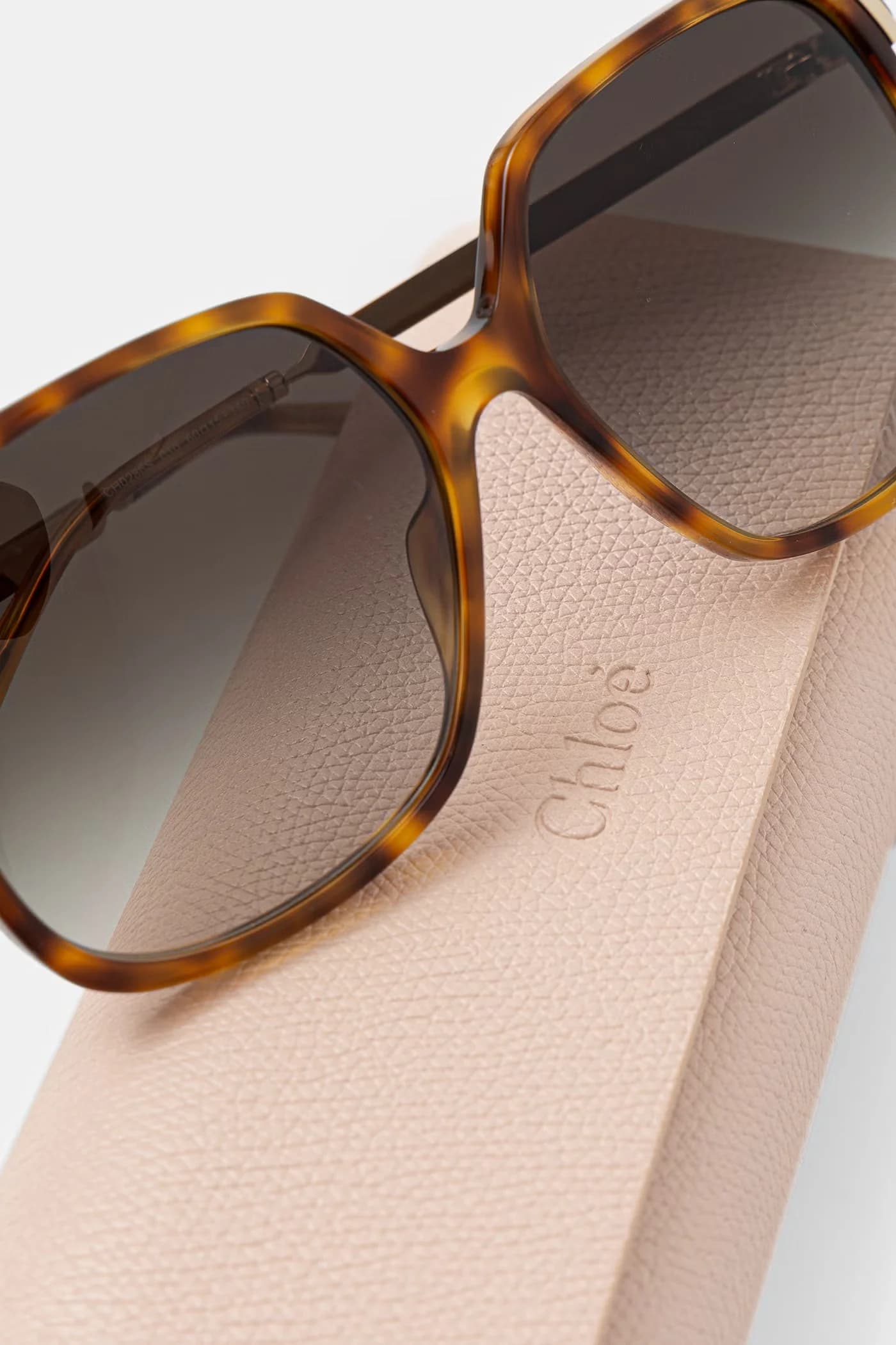 Солнцезащитные очки - фото 4