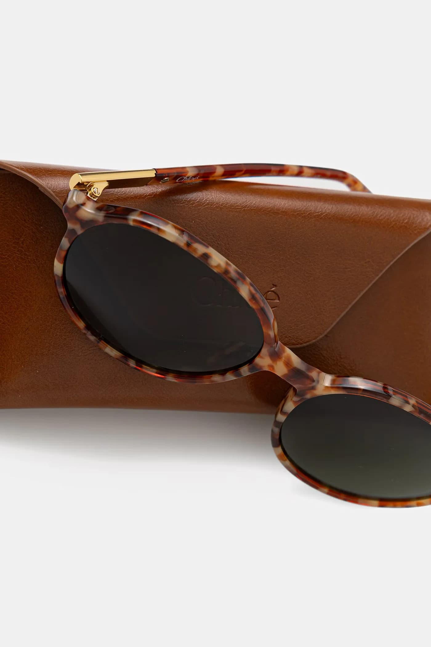 Женские солнцезащитные очки - фото 4