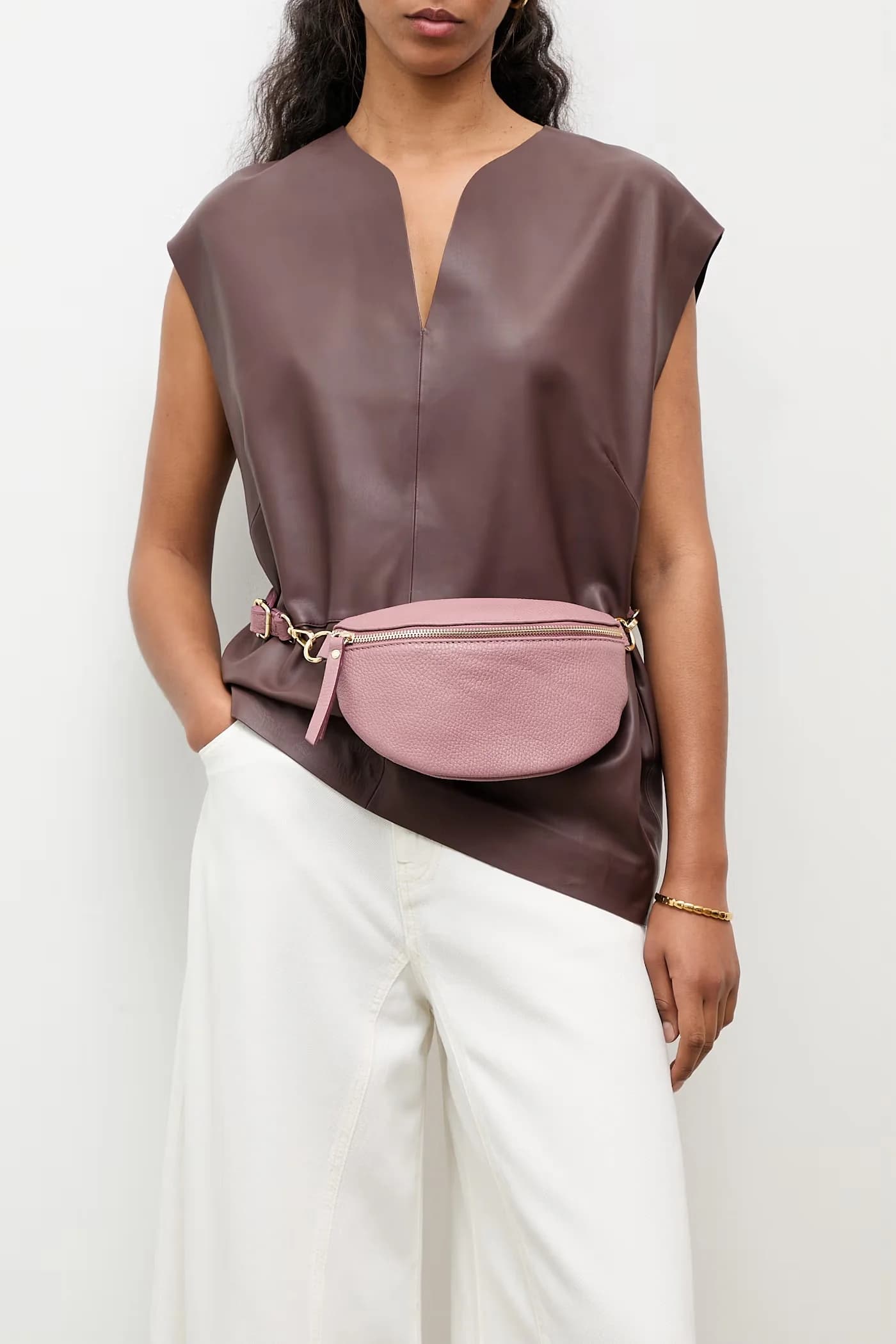 Женская кожаная поясная сумка