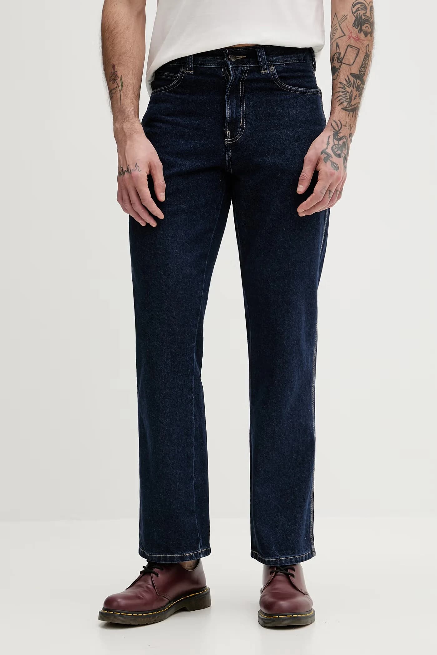 Мужские джинсы свободного кроя