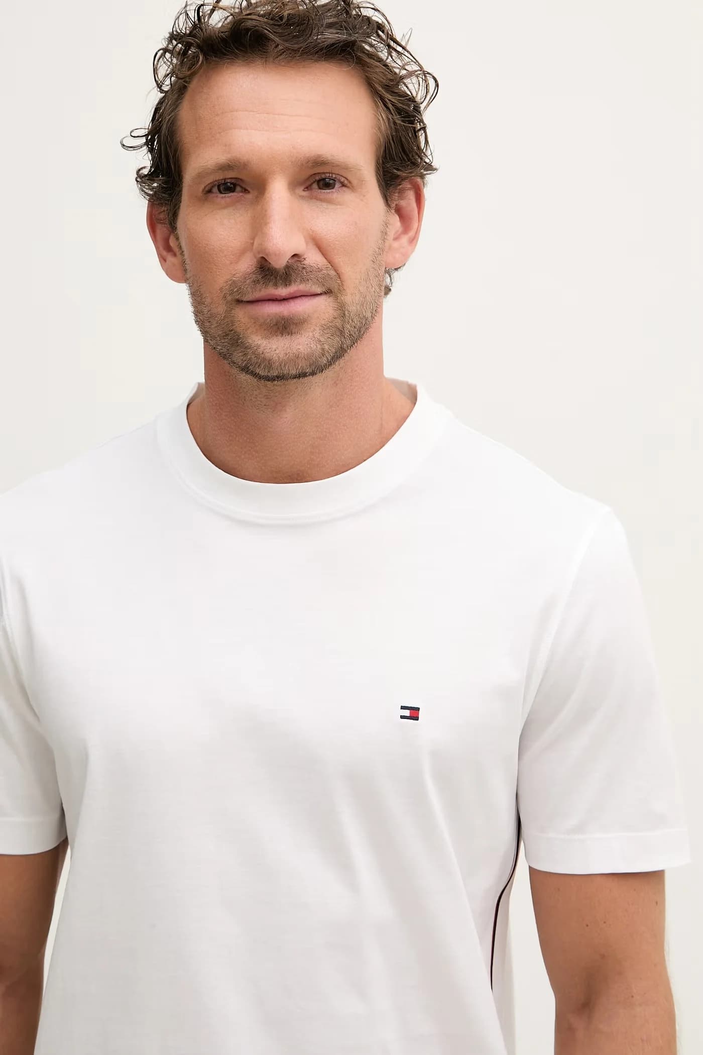 Базовая мужская хлопковая футболка - фото 4