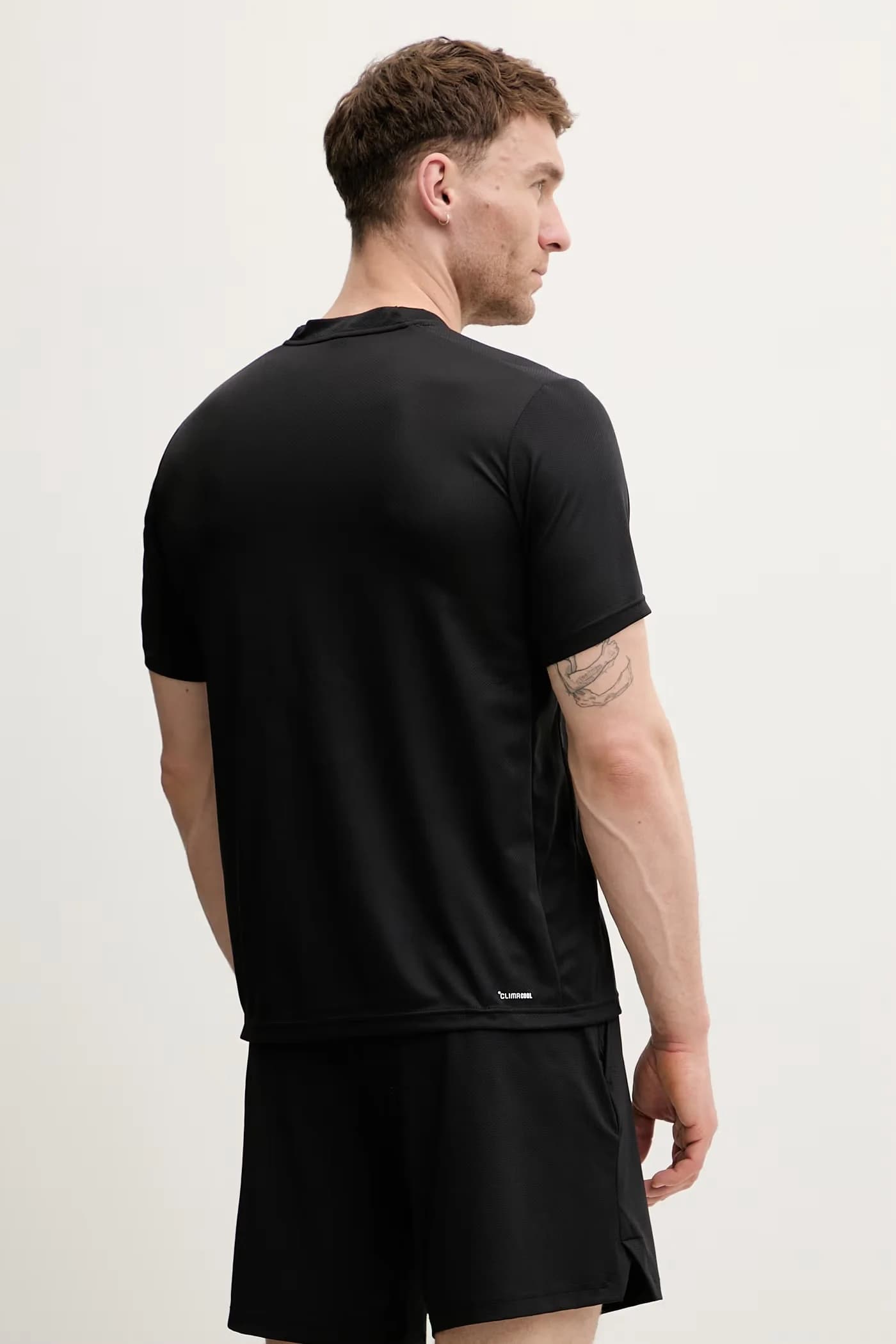 Мужская тренировочная футболка - фото 5