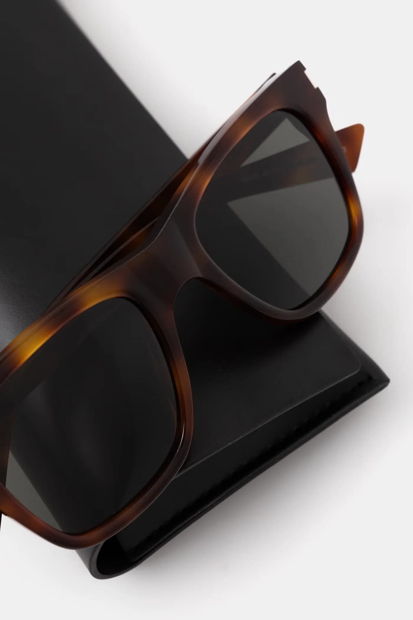 Мужские солнцезащитные очки Wayfarer - фото 3