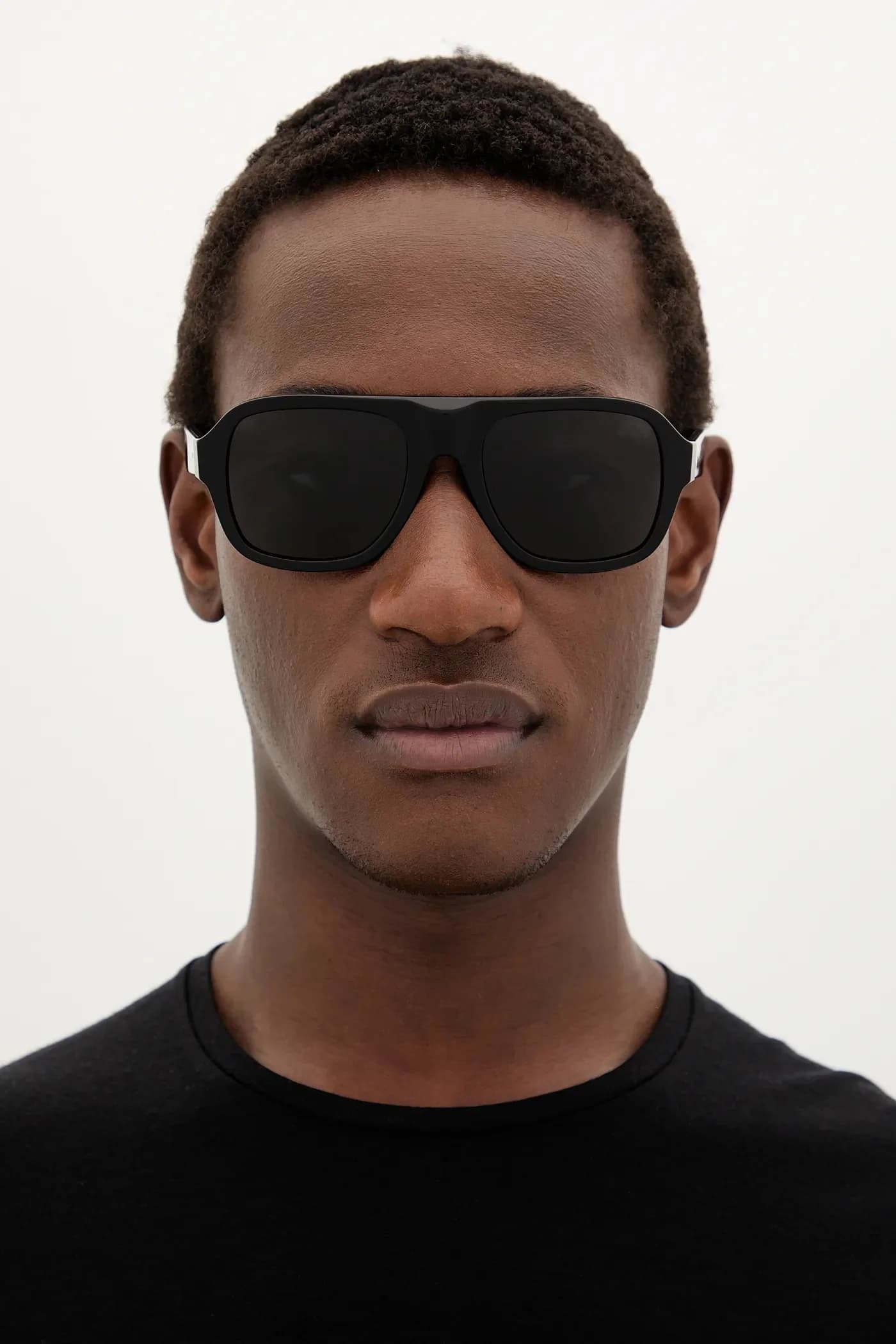 Солнцезащитные очки - фото 13