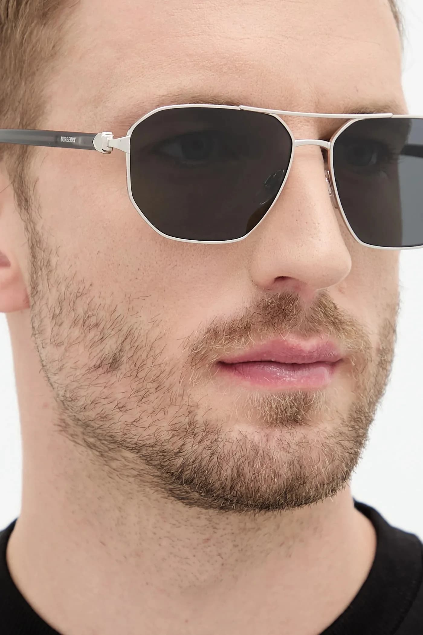 Солнцезащитные очки - фото 15