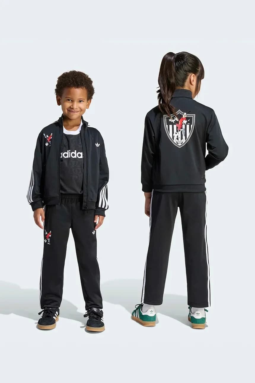 Детский спортивный костюм