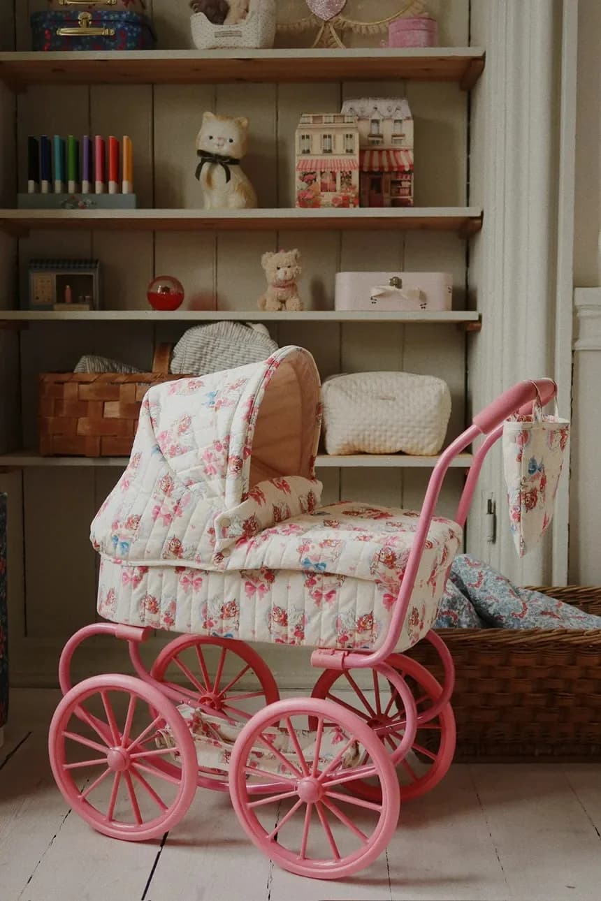 Коляска для кукол MINNIE TWINKLE DOLL PRAM