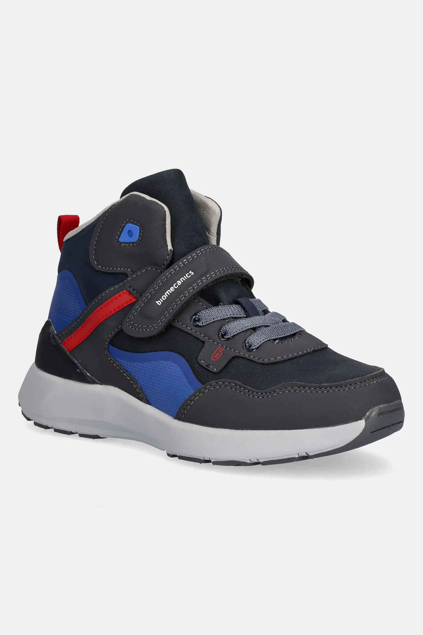 Детские кроссовки