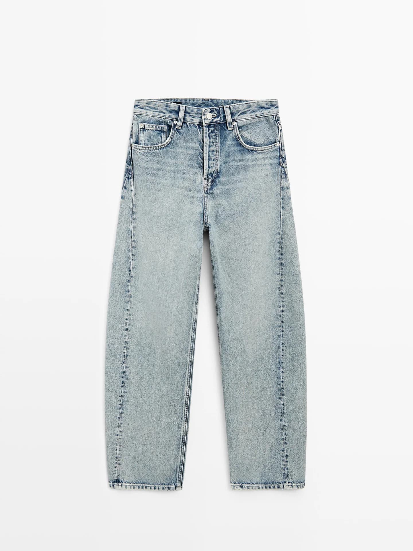 Джинсы объемного кроя со средней посадкой - фото 7