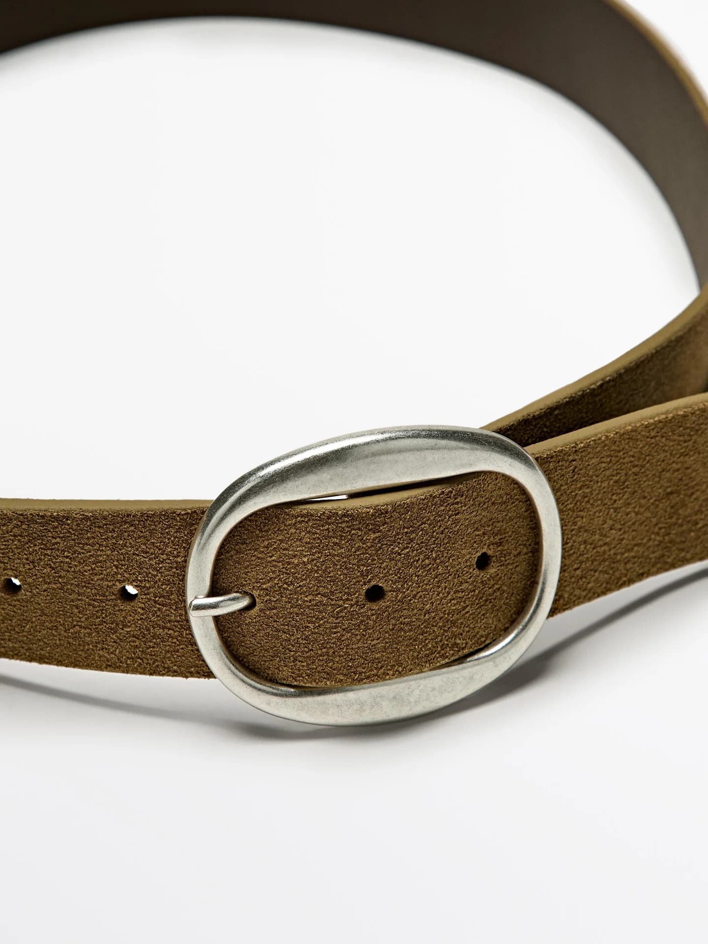 Ремень из замши с овальной пряжкой - фото 8