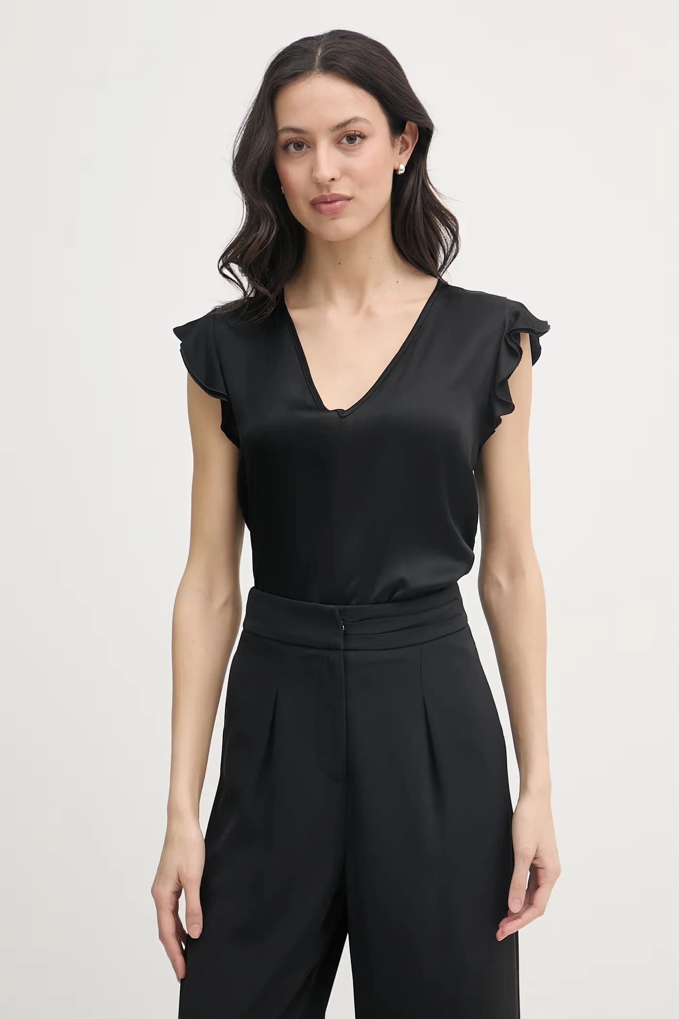 Женская вискозная блузка с рюшами