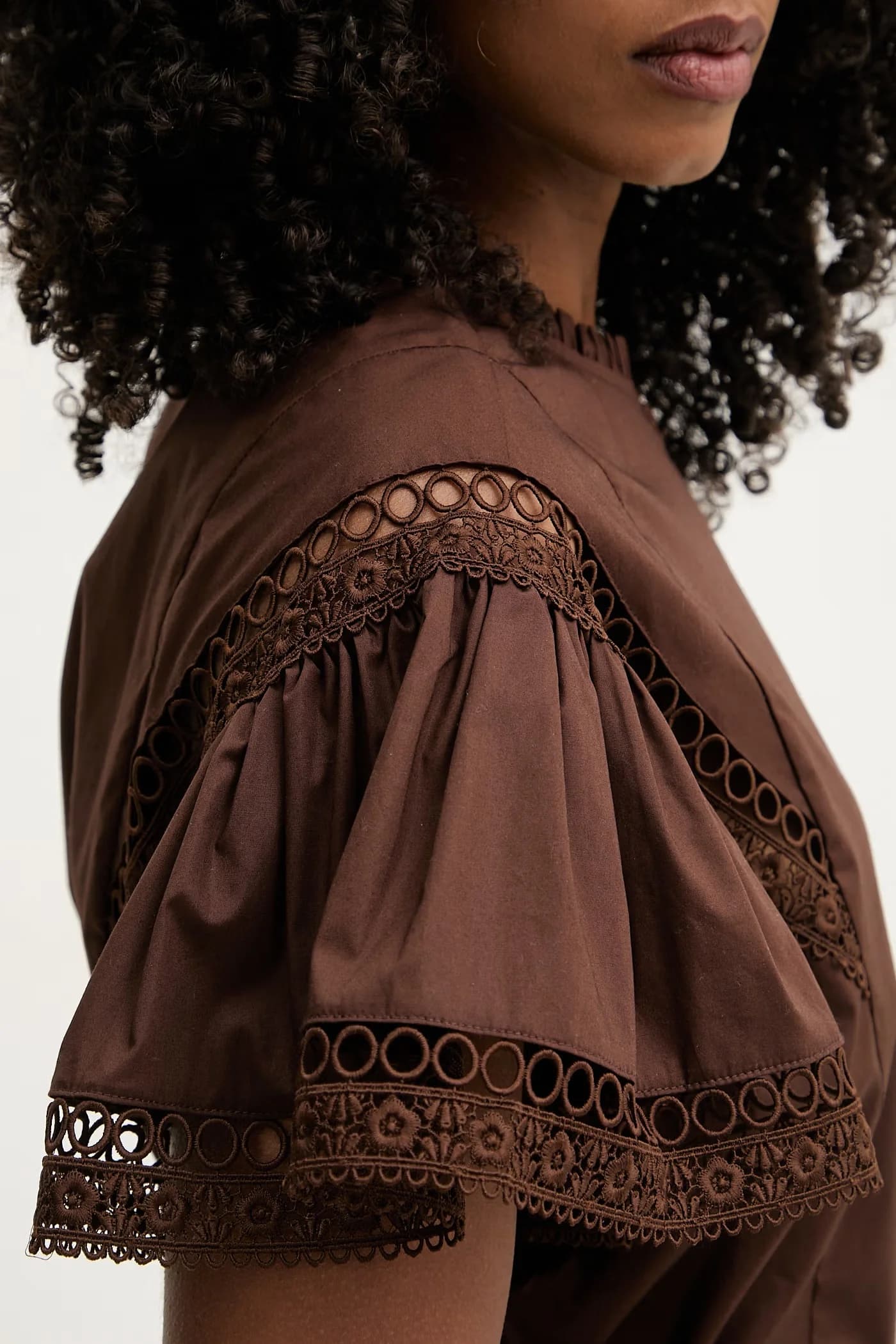 Женская хлопковая блузка с рюшами - фото 5