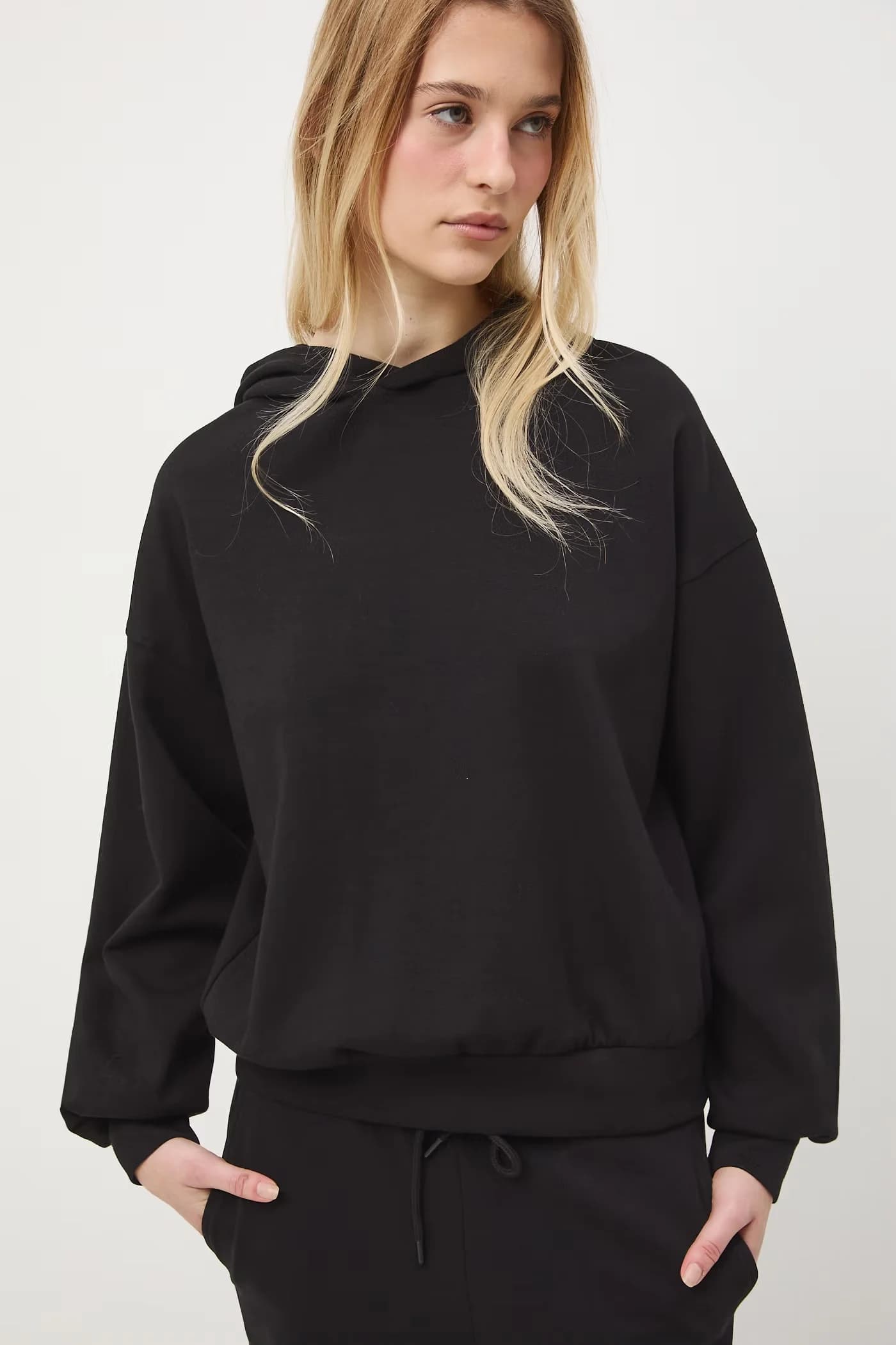 Женская толстовка с капюшоном