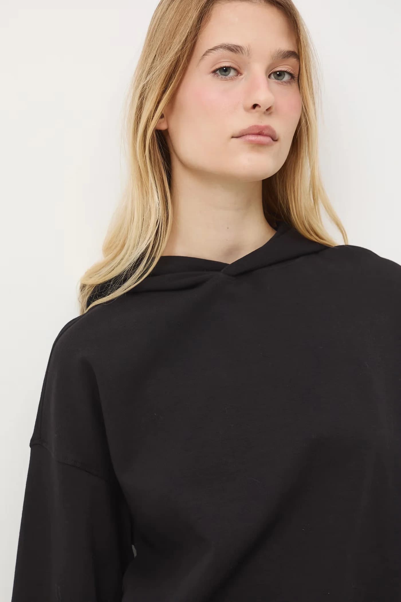 Женская толстовка с капюшоном - фото 4