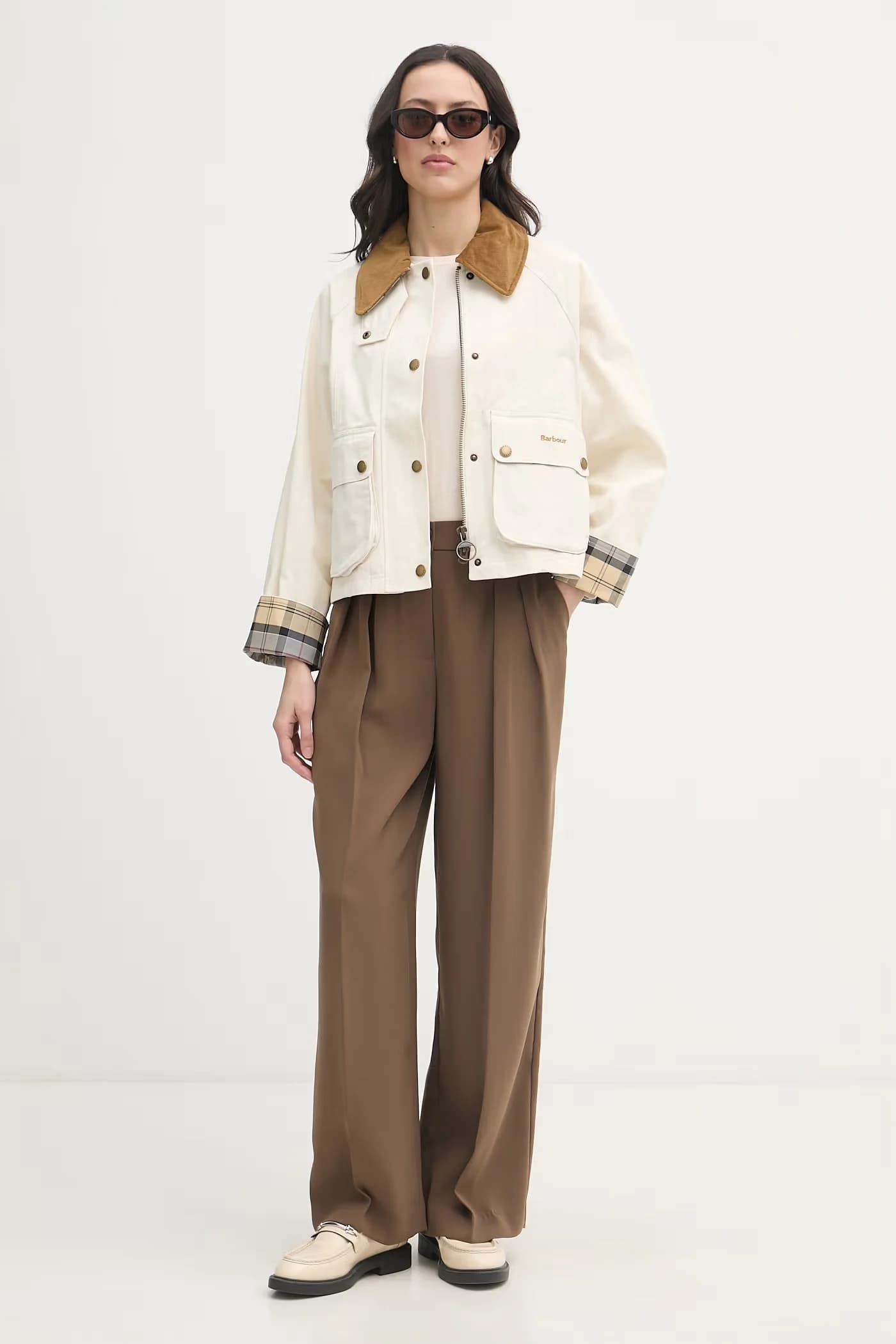 Женская короткая куртка из хлопка - фото 3