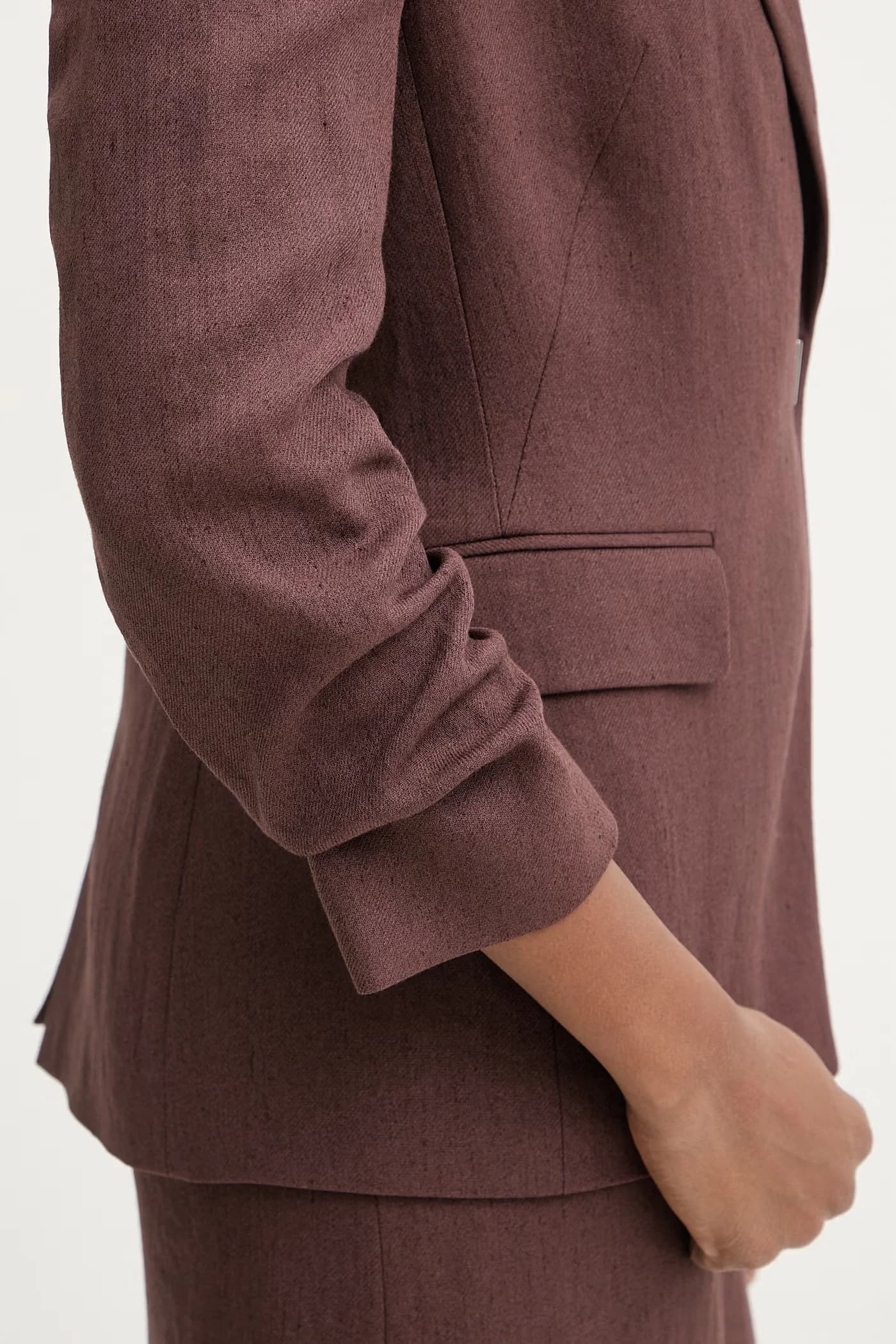 Женский двубортный пиджак с льном - фото 8