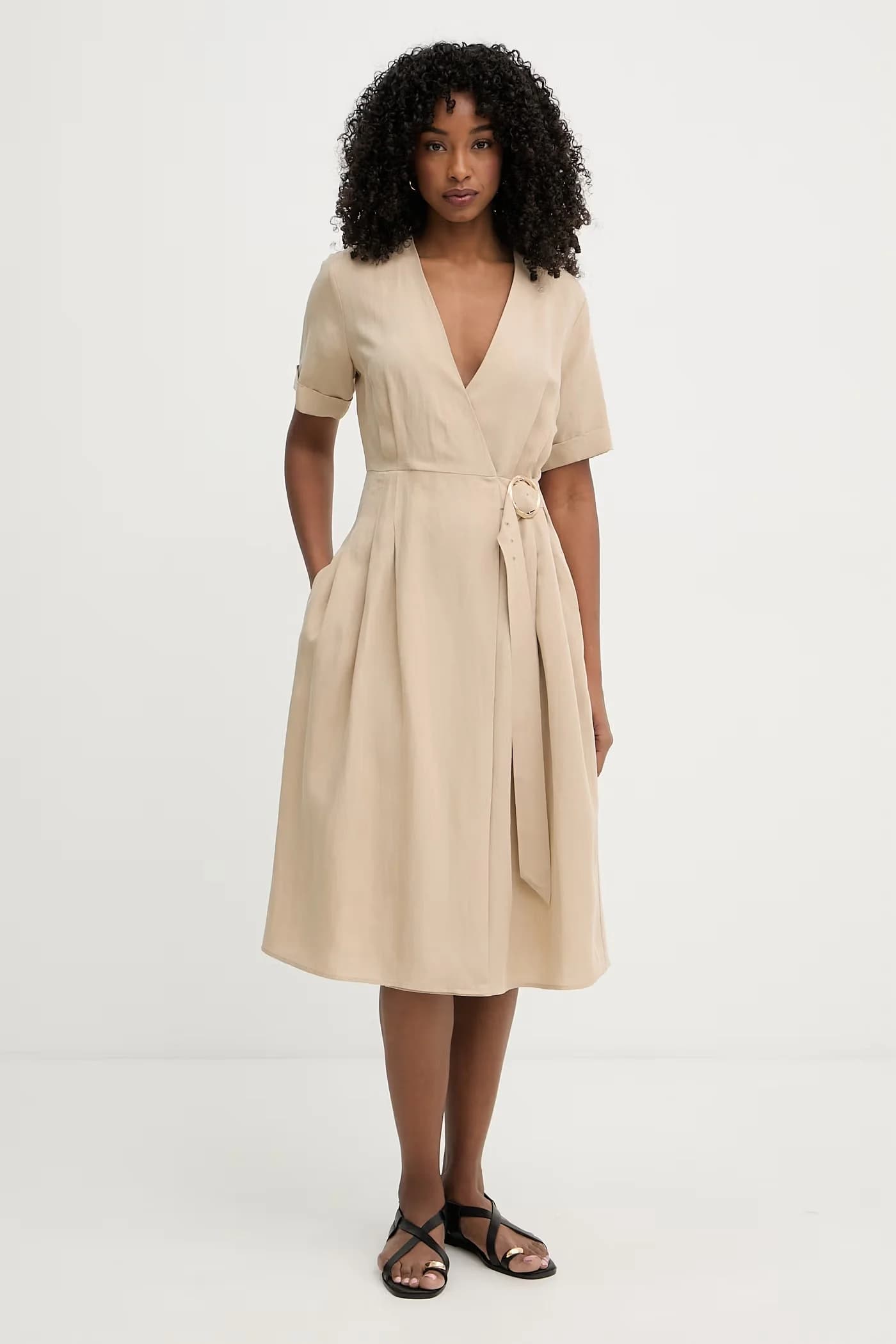 Льняное платье с запахом