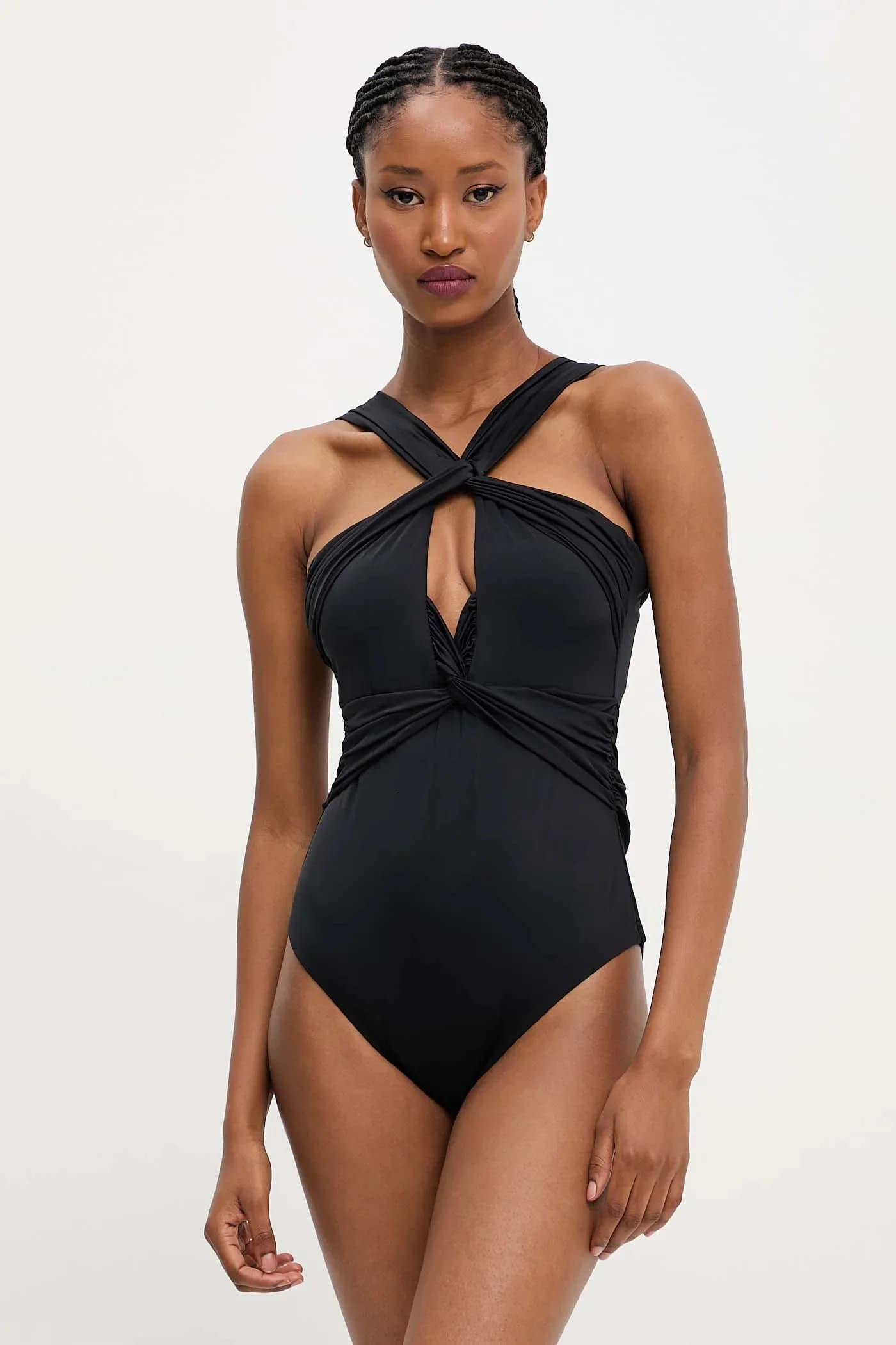 Цельный купальник