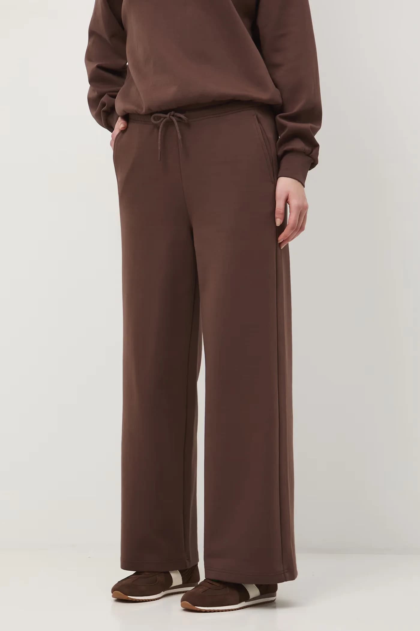 Женские спортивные штаны