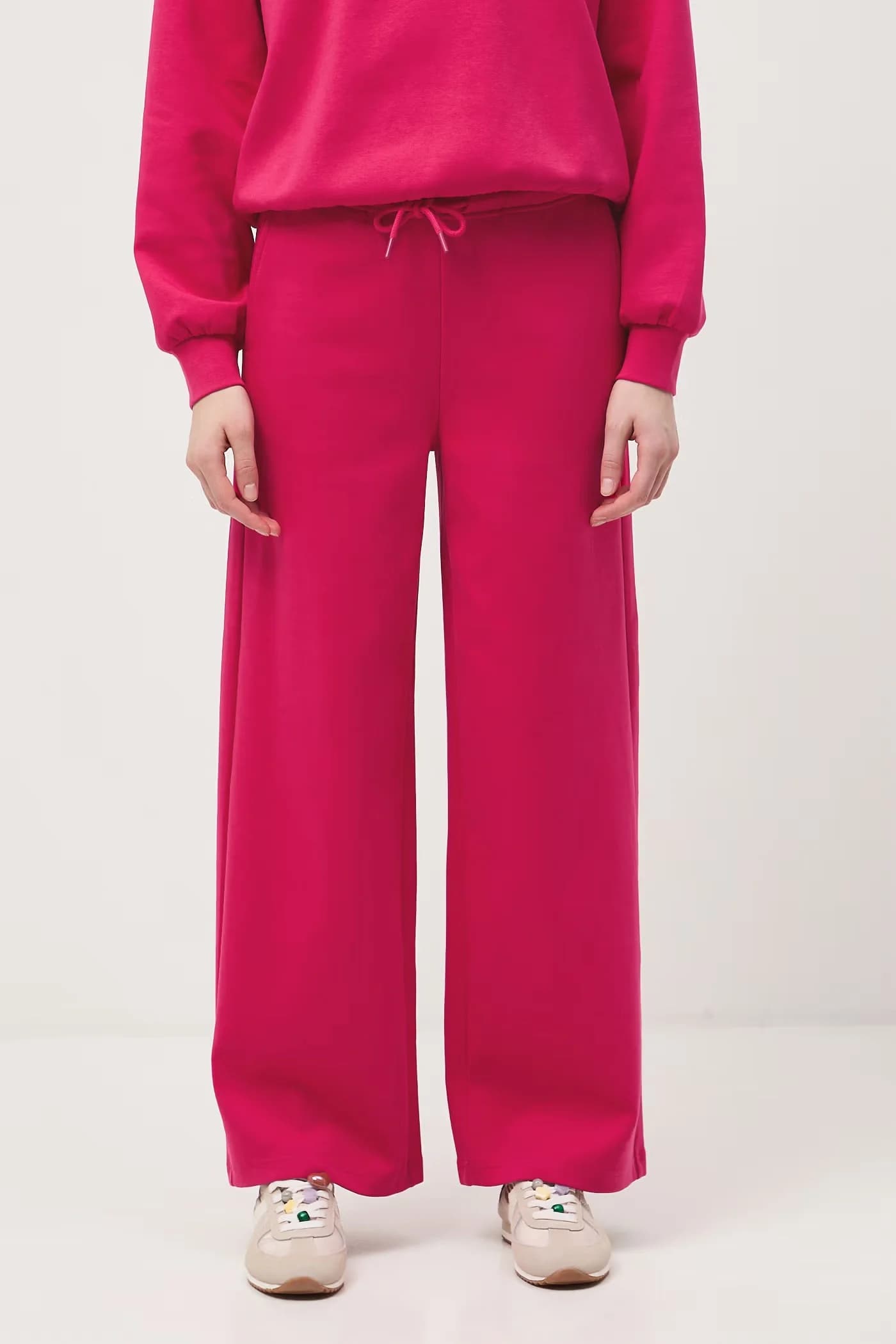 Женские спортивные штаны