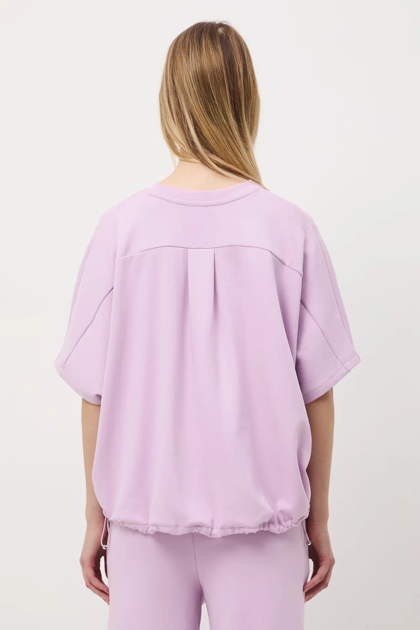 Женская футболка - фото 3