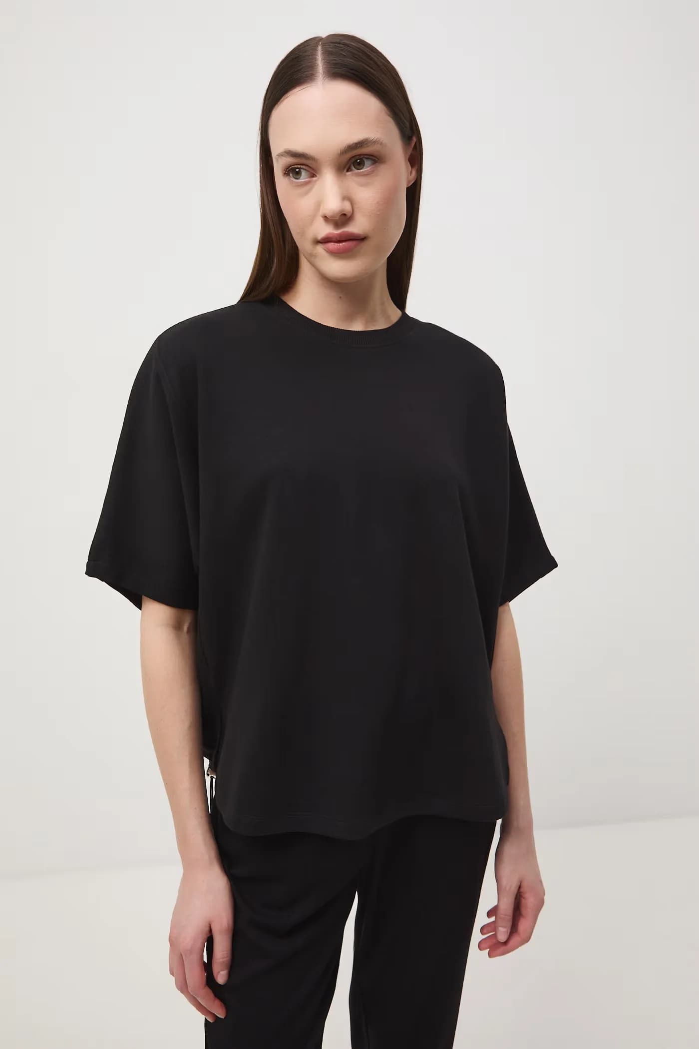 Женская футболка - фото 3